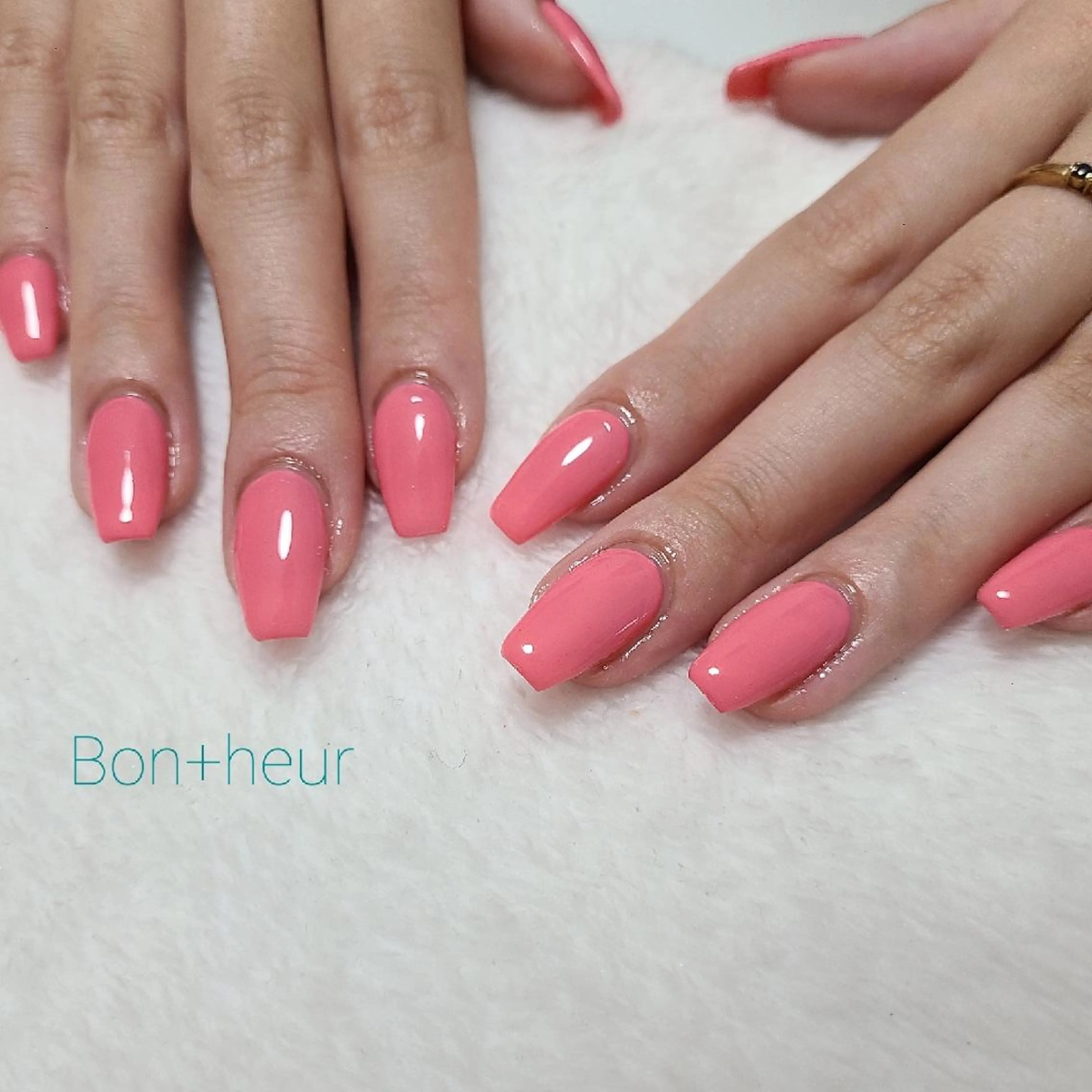 ネイル ジェルネイル ハート 氷ネイル・うるうるネイル オフィスネイル ワンカラーネイル ハンドネイル 宮口 紗子のネイルデザイン