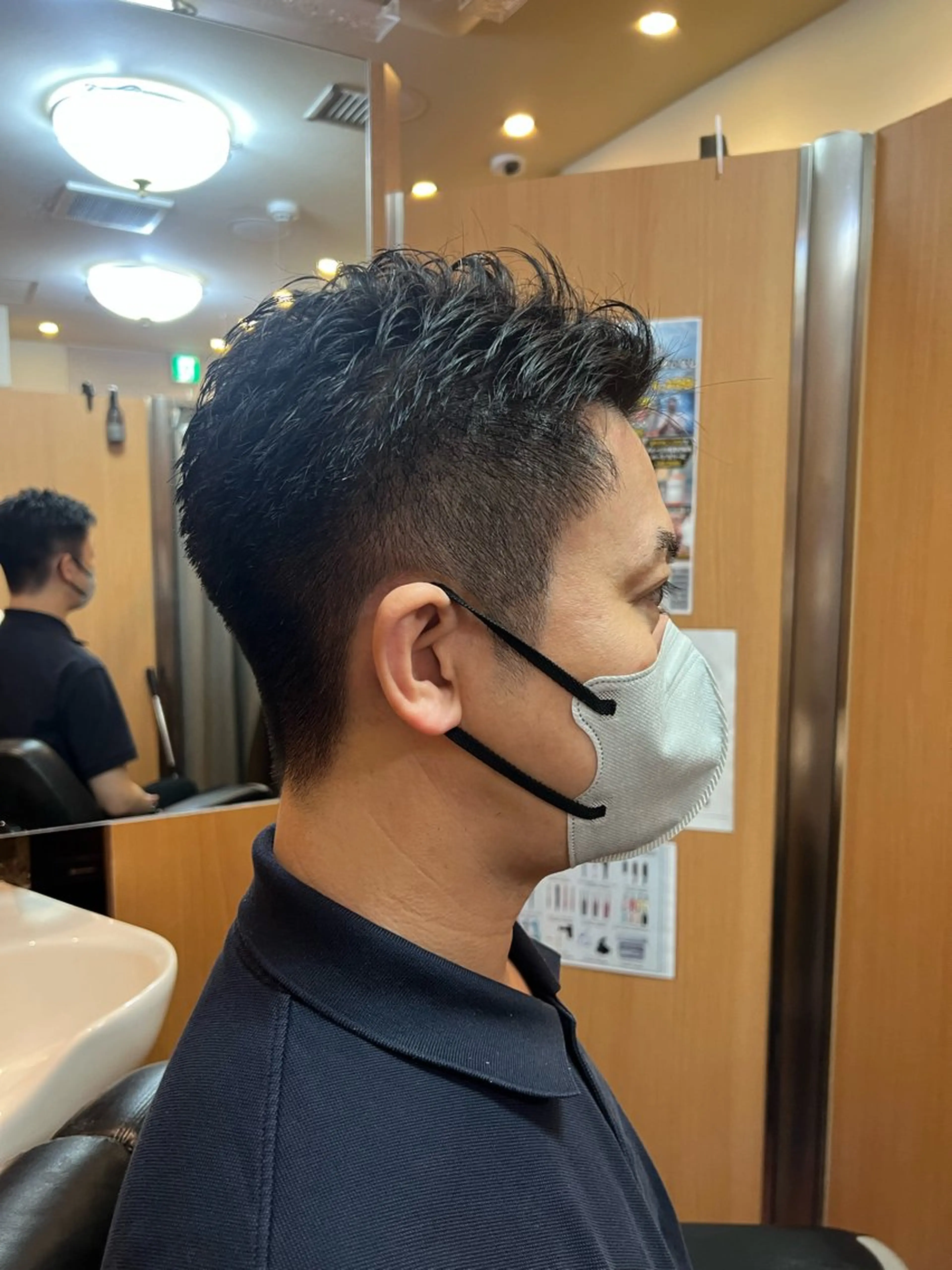 ショート ヒロ銀座バーバーショップ丸の内店所属・川島 陽奈のヘアスタイル