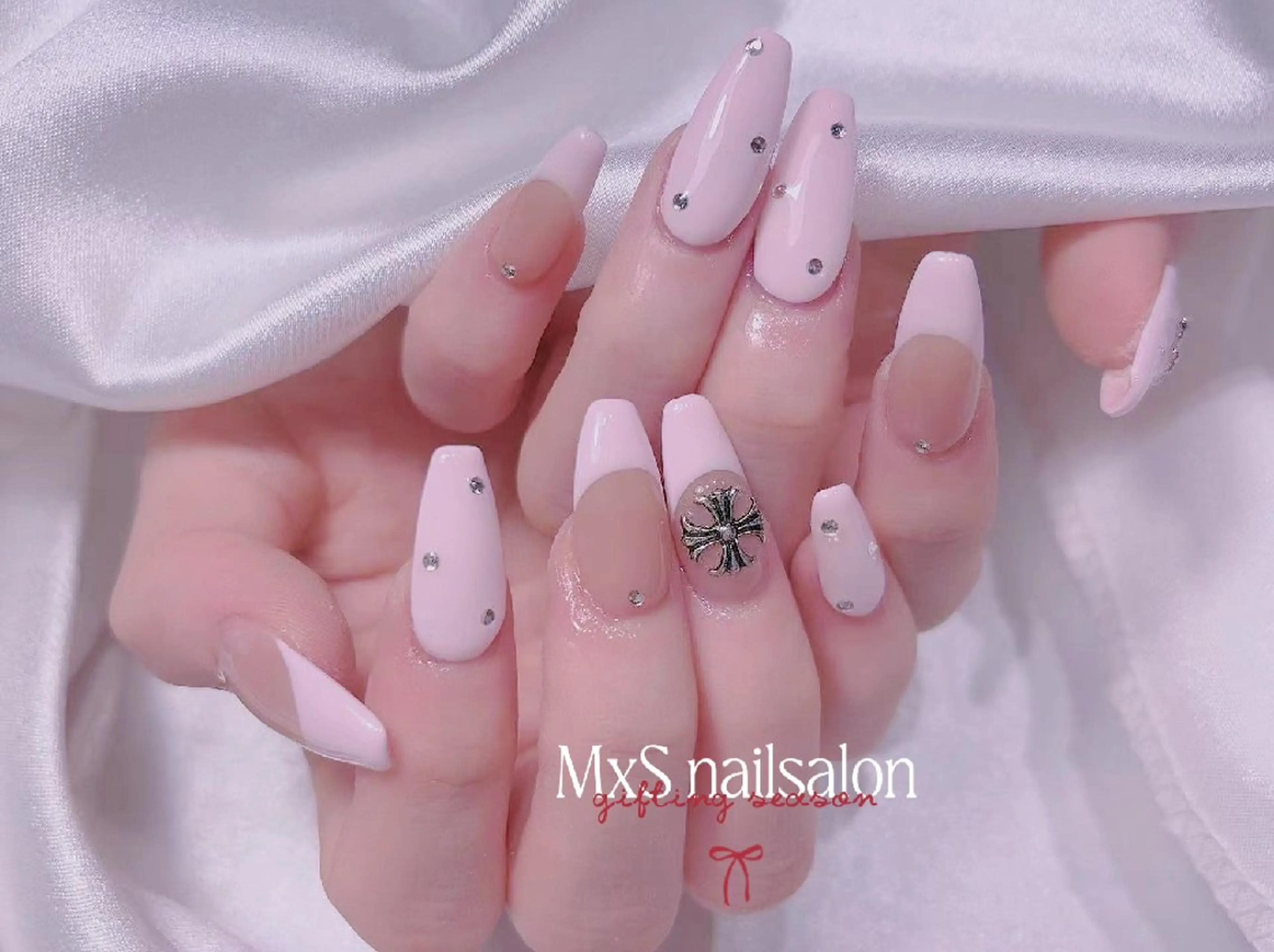 ネイル ジェルネイル 韓国ネイル マグネットネイル パラジェル バレンタイン ハンドネイル ハンドケア MxS Nail 【長さだし/フィルイン/マグネット/ワンホンネイル/韓国ネイル/パラジェル】所属・M×S Nail みなのネイルデザイン