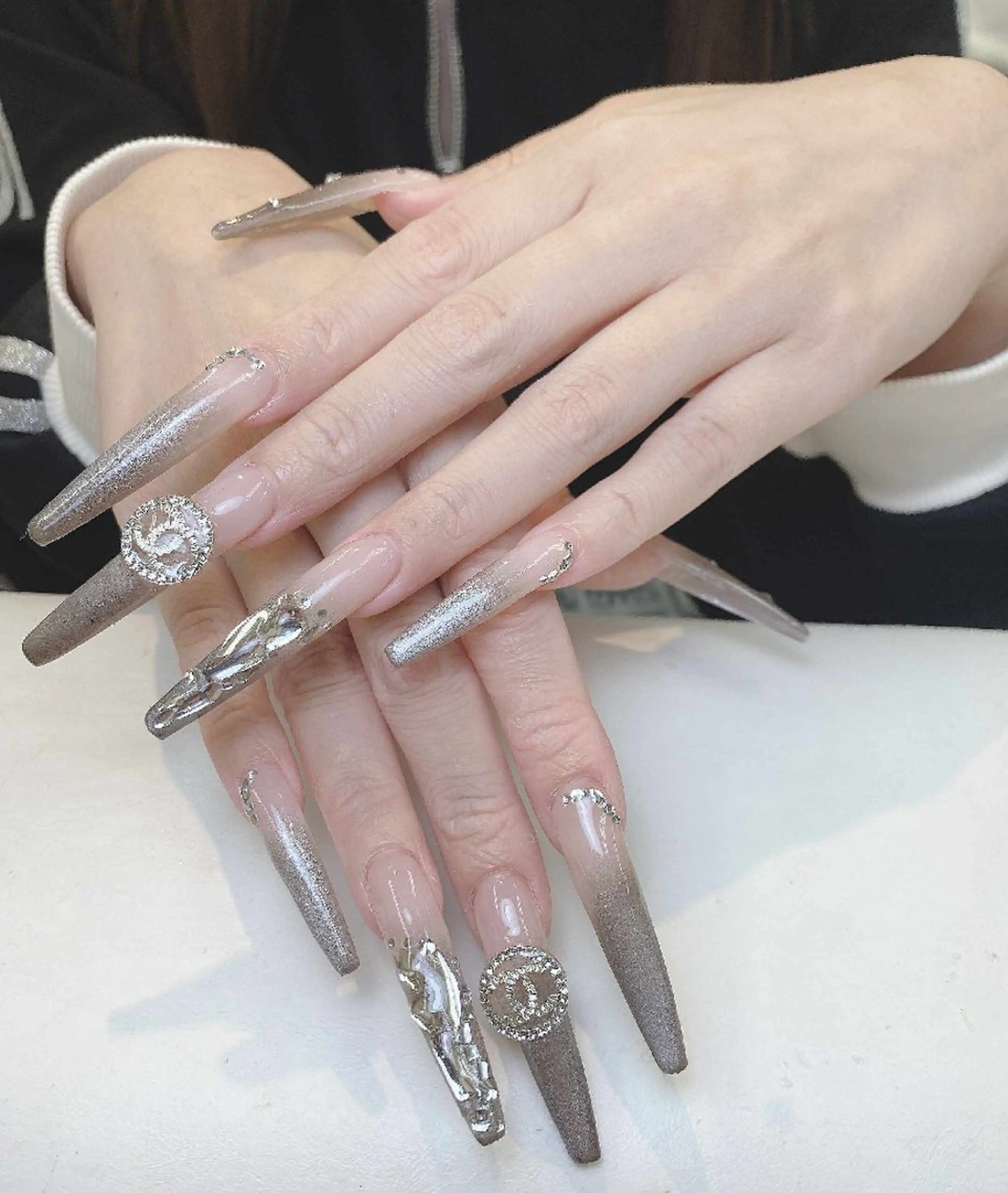 ネイル アートネイル 成人式 ジェルネイル ニュアンスネイル 夏ネイル ハンドネイル Nie Nail Shinokuboのネイルデザイン