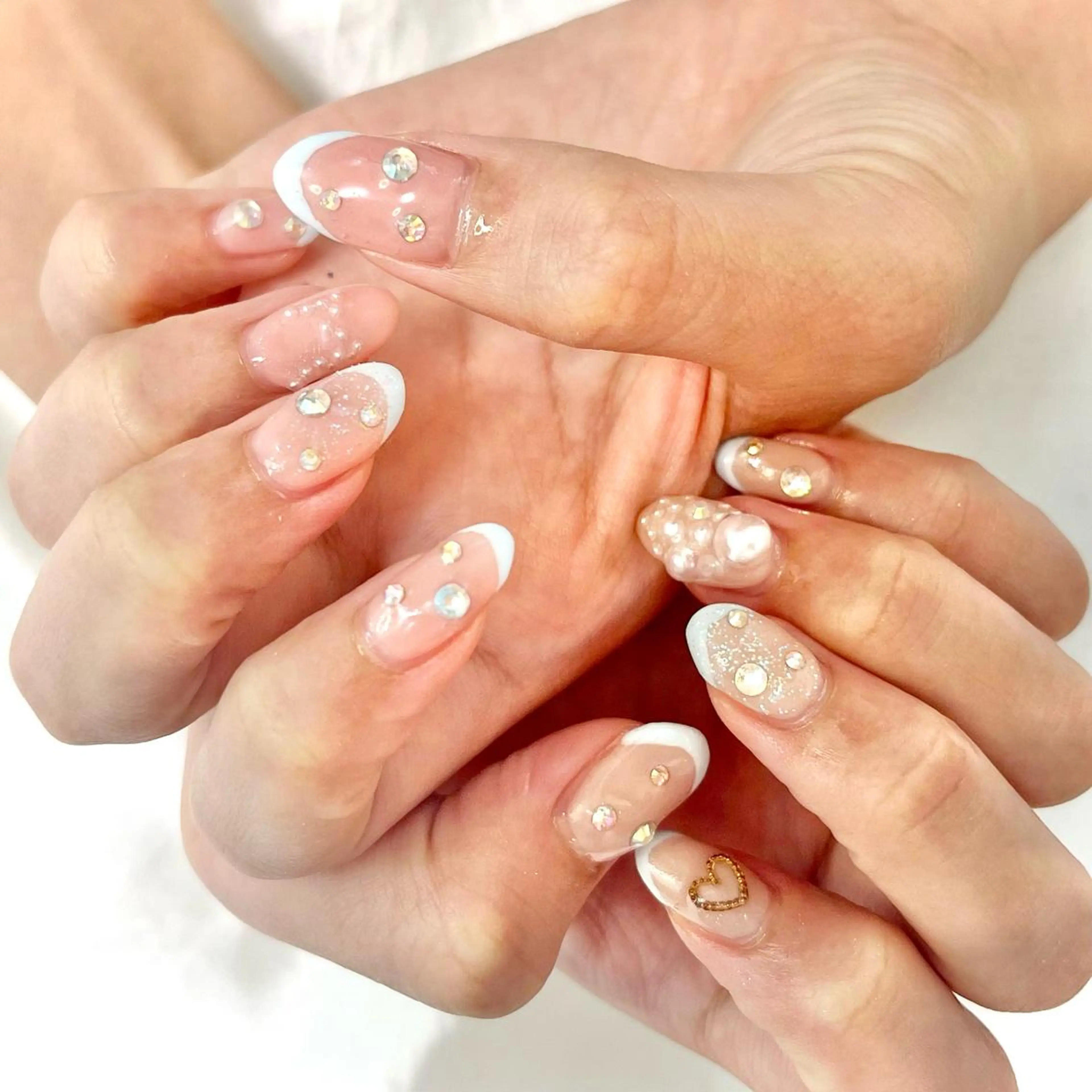 ネイル フレンチネイル ハート ハンドネイル 韓国ネイルサロン Miuのネイルデザイン