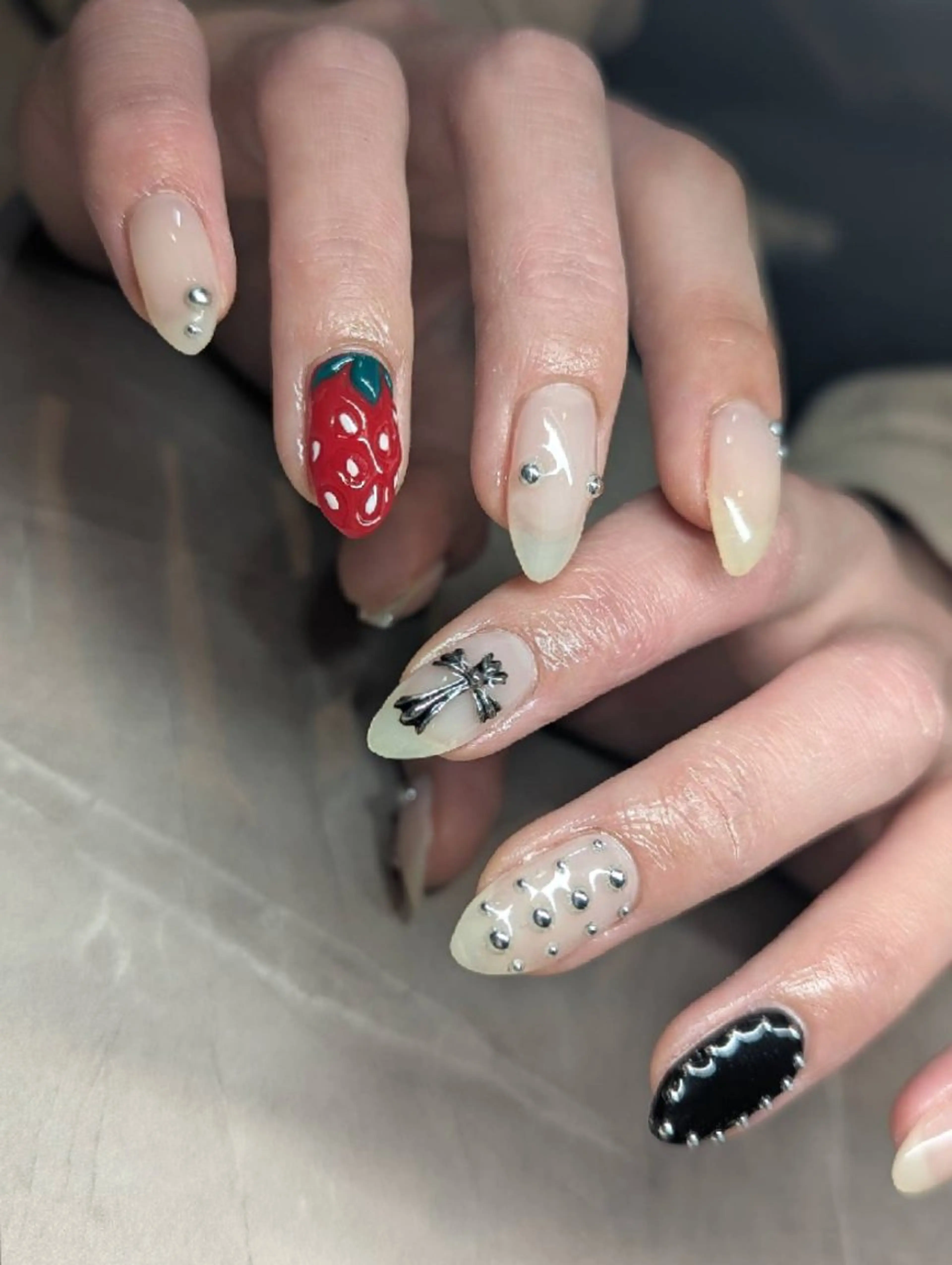 ネイル ハンドネイル Nailsalon BEeR。のネイルデザイン