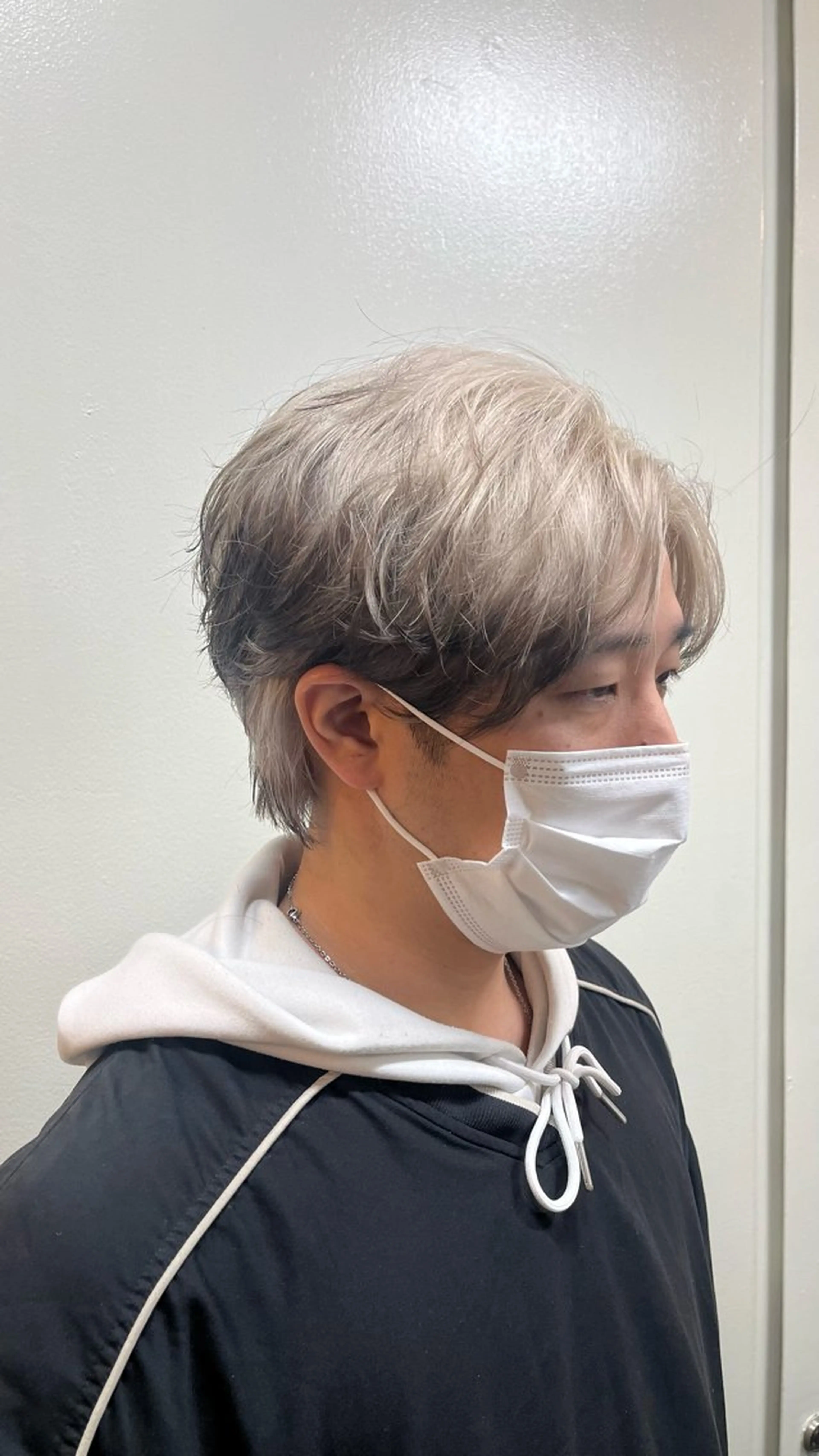 ショート カラー メンズ 黒髪 デザインカラー カット ヘアカラー 韓国風メンズ/毛流れ ヘアなら須田龍世のヘアスタイル