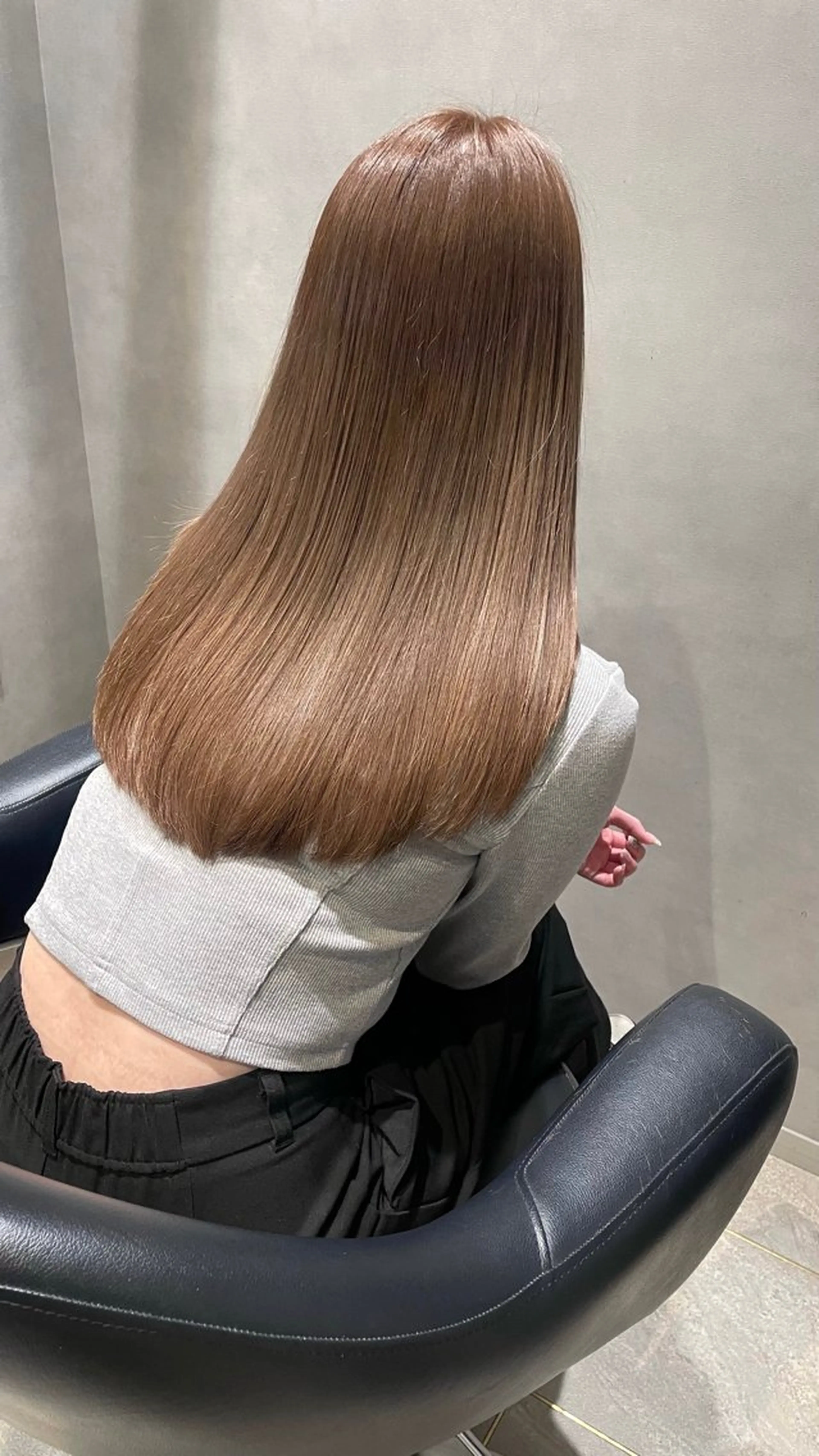 セミロング カラー ベージュカラー ブリーチ ミルクティーベージュ カット ヘアカラー トリートメント ヘアセット EMANONシェアサロン心斎橋店所属・韓国メンズヘア　ミル クティボブ　足立佳代のヘアスタイル