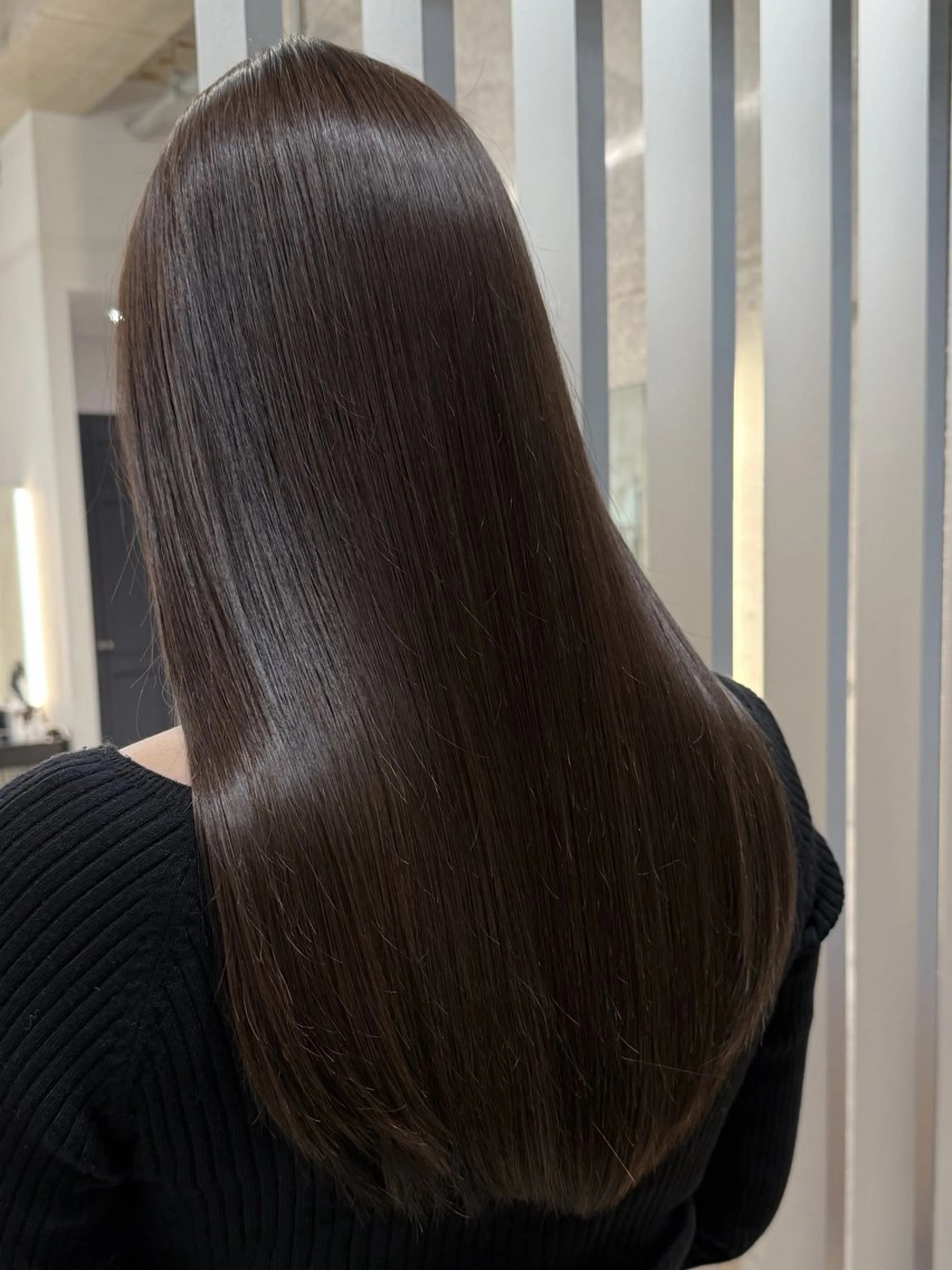 ロング はら しおりのヘアスタイル