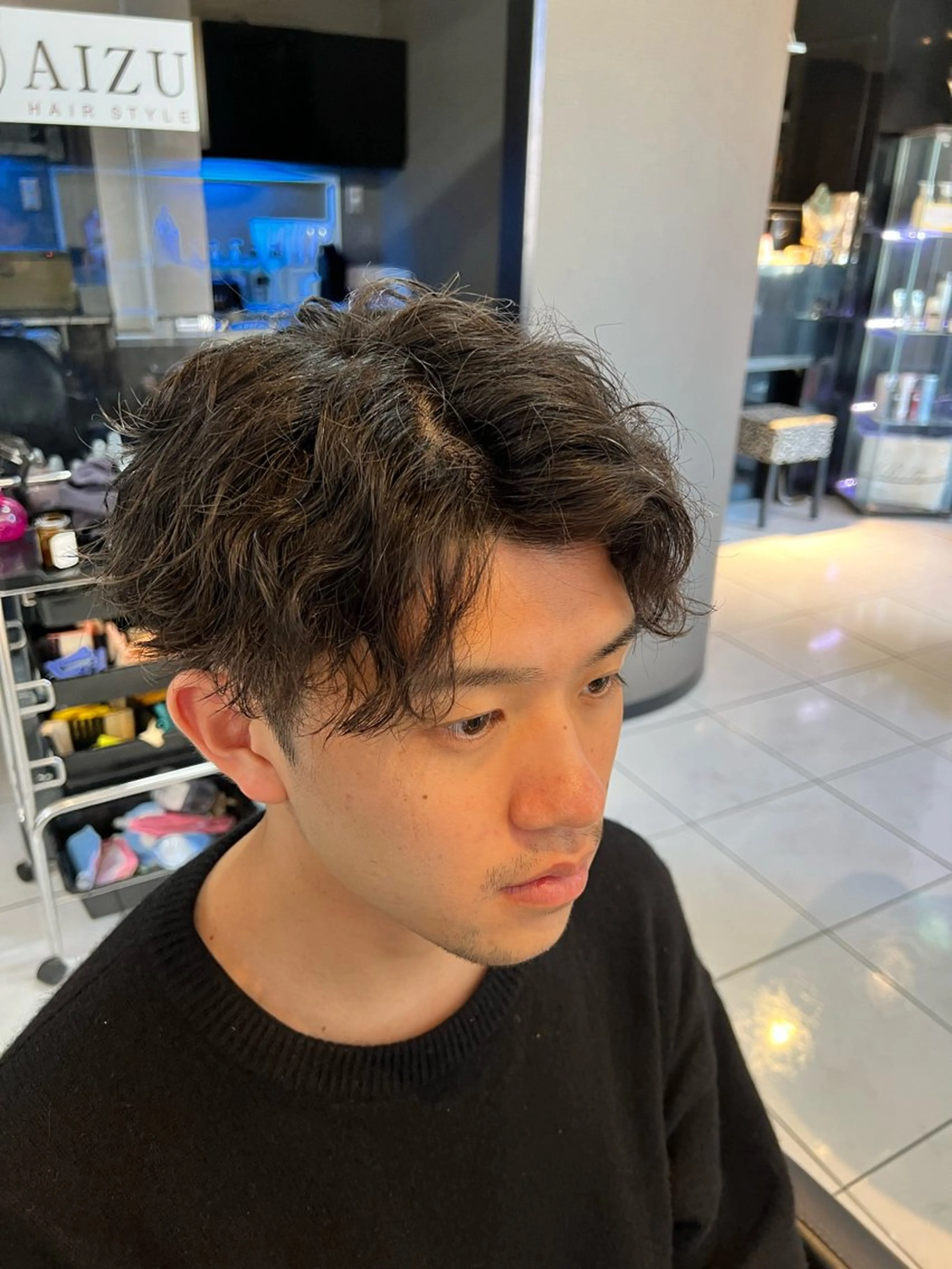 パーマ メンズ センターパート フェードカット カルマパーマ マッシュ メンズパーマ カット パーマ パーマ特化美容師 茂木広幸のヘアスタイル