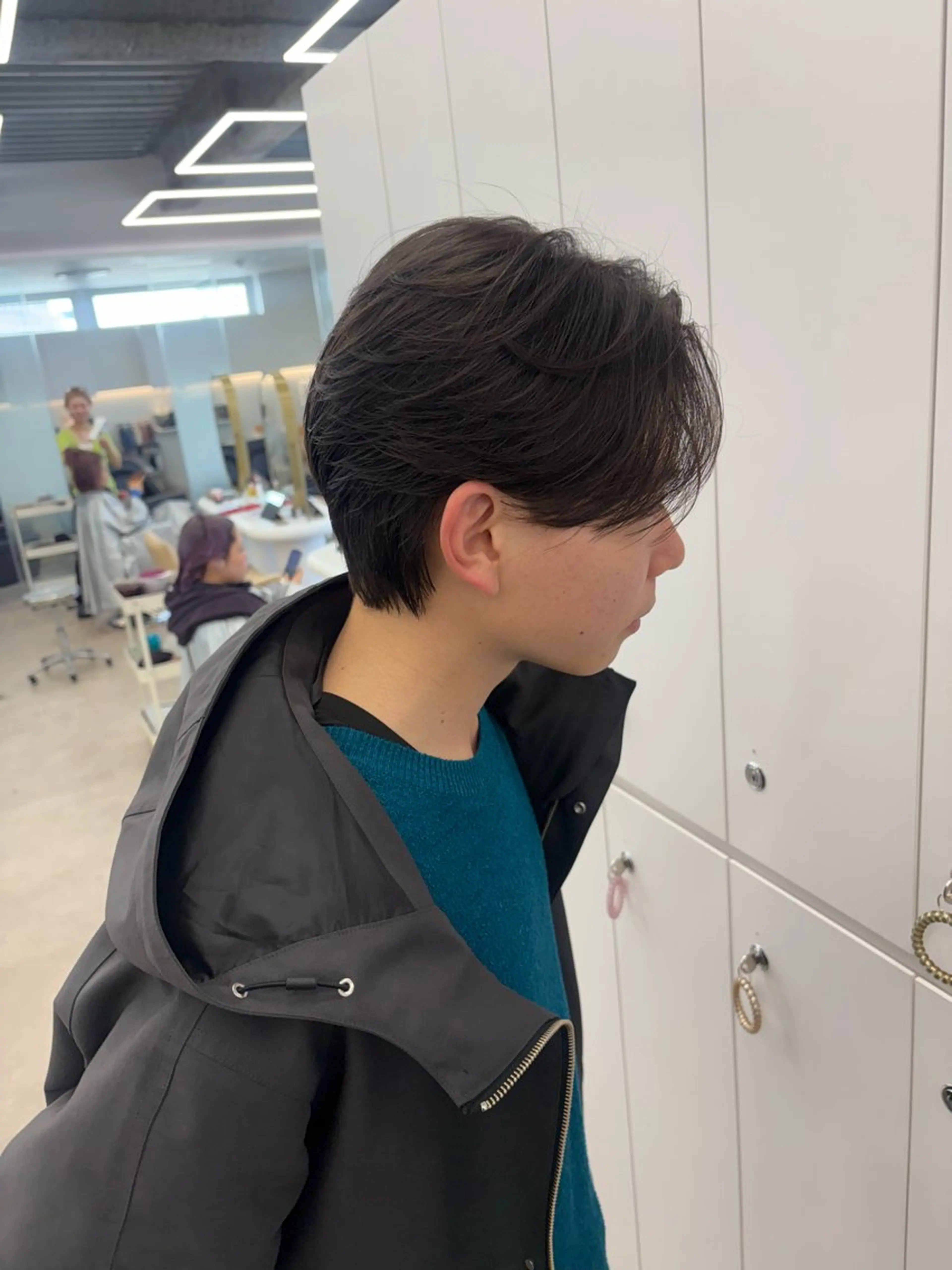 ミディアム カット パーマ 透けるカラー/レイヤ ー❄️KIRATOのヘアスタイル