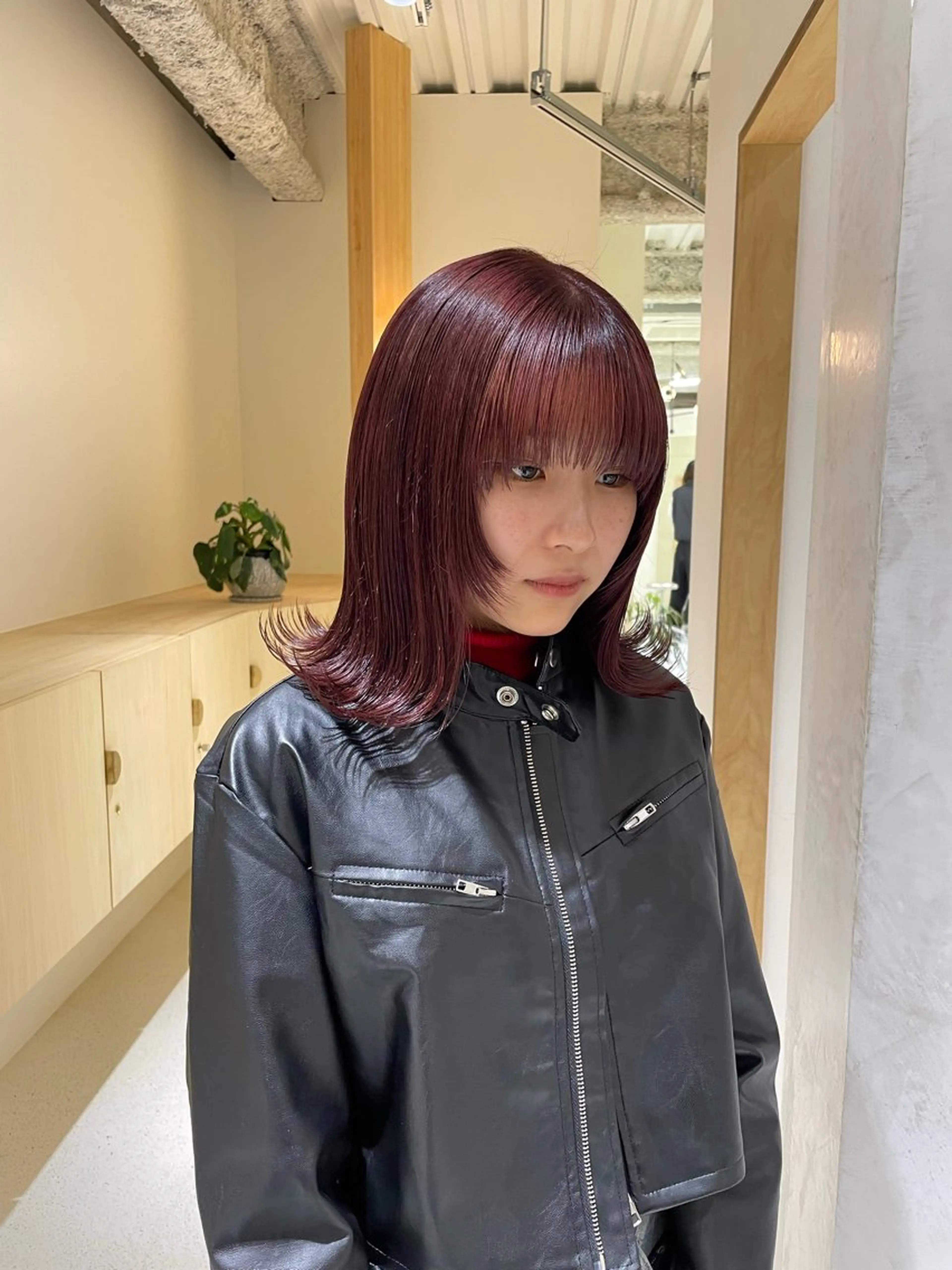 ミディアム カラー ヘアアレンジ レッドカラー 菱田 愛果のヘアスタイル