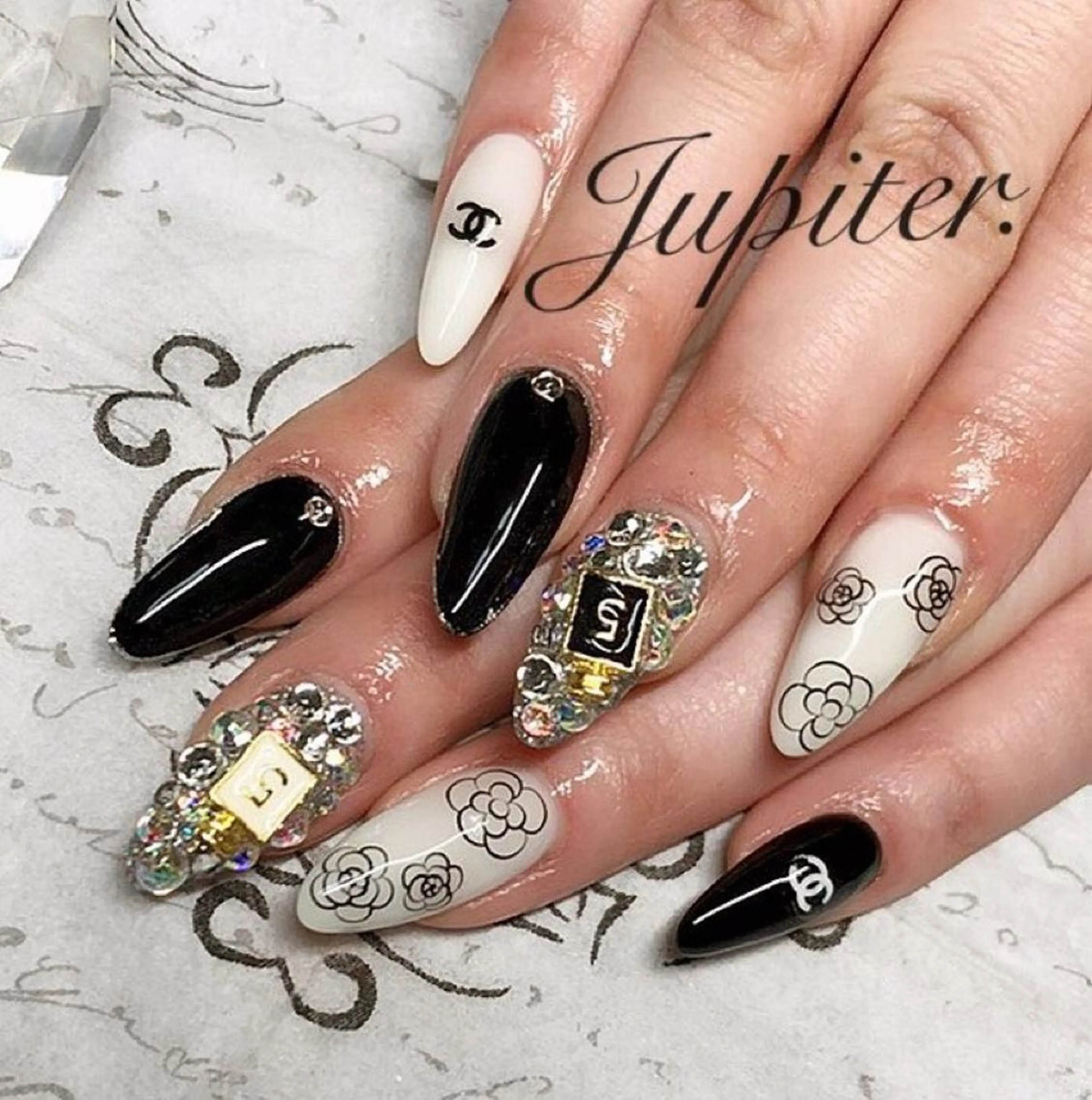 ネイル PrivateSalon Jupiter所属・Jupiter .のネイルデザイン