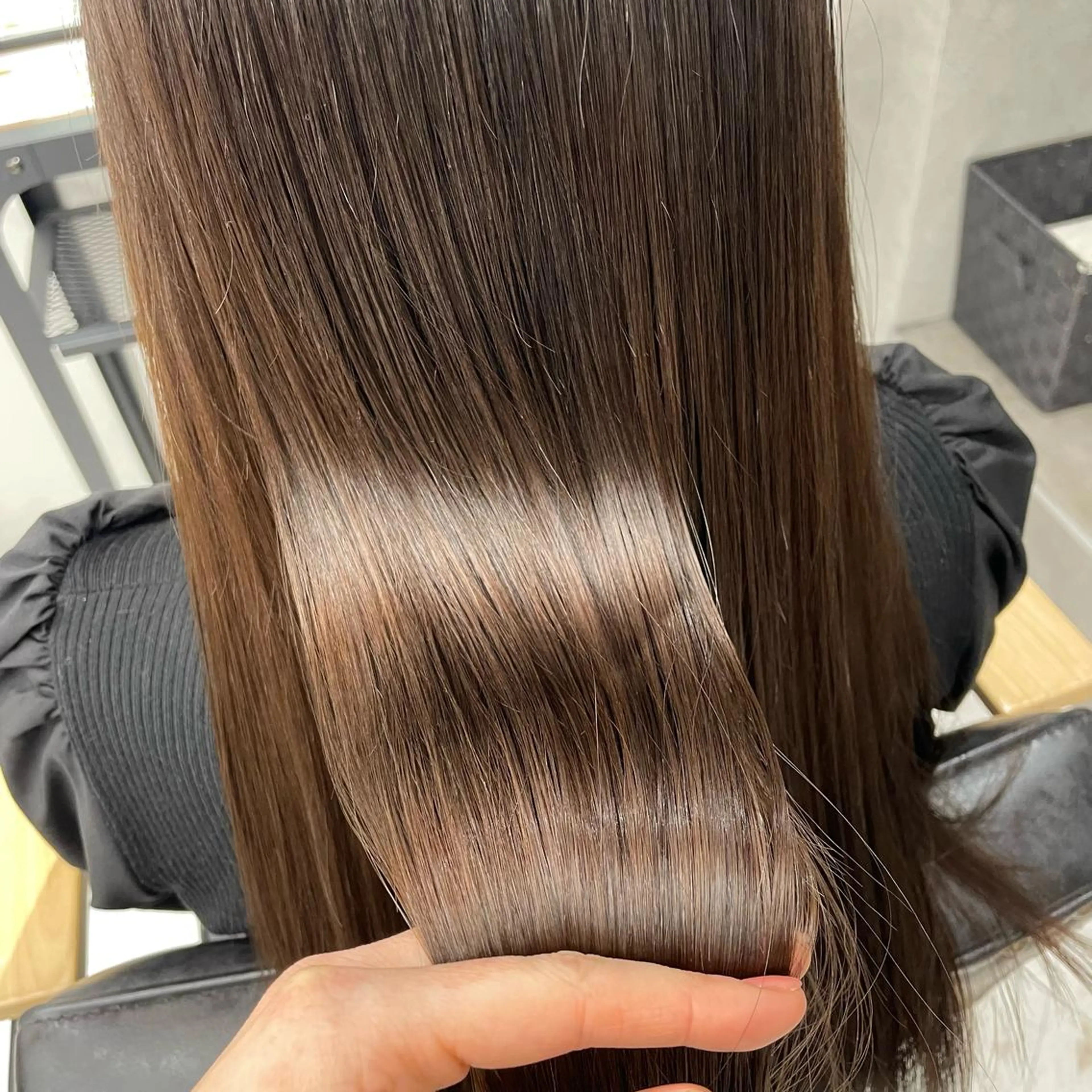 ロング カラー パーマ ヘアアレンジ メンズ キッズ ネイル マツエク・マツパ アイブロウ トリートメント mona/ ストレートスタイル✨のヘアスタイル