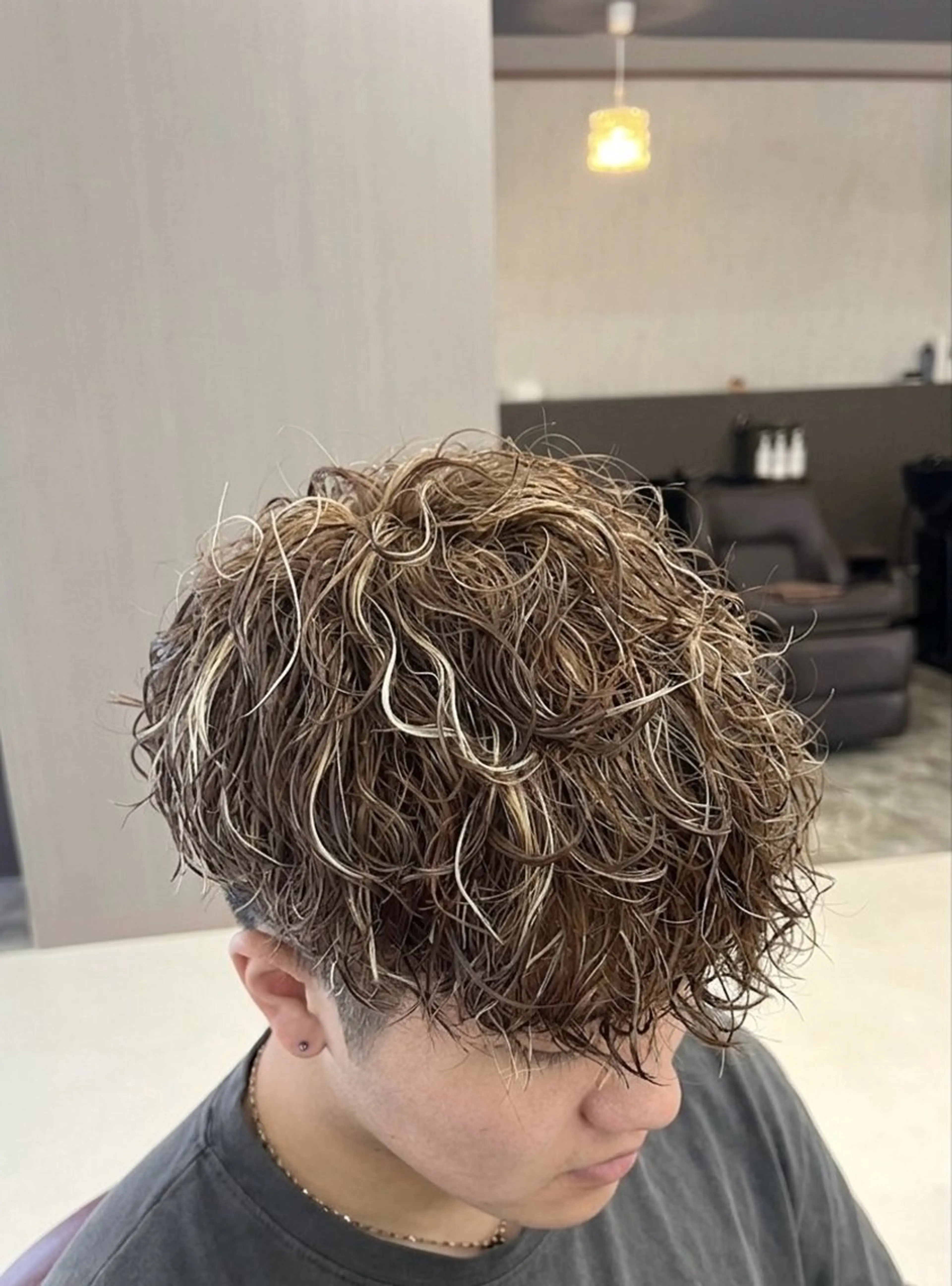 ショート カラー パーマ メンズ メンズメッシュ メンズパーマ メッシュ スパイラルパーマ KEN 🌟のヘアスタイル