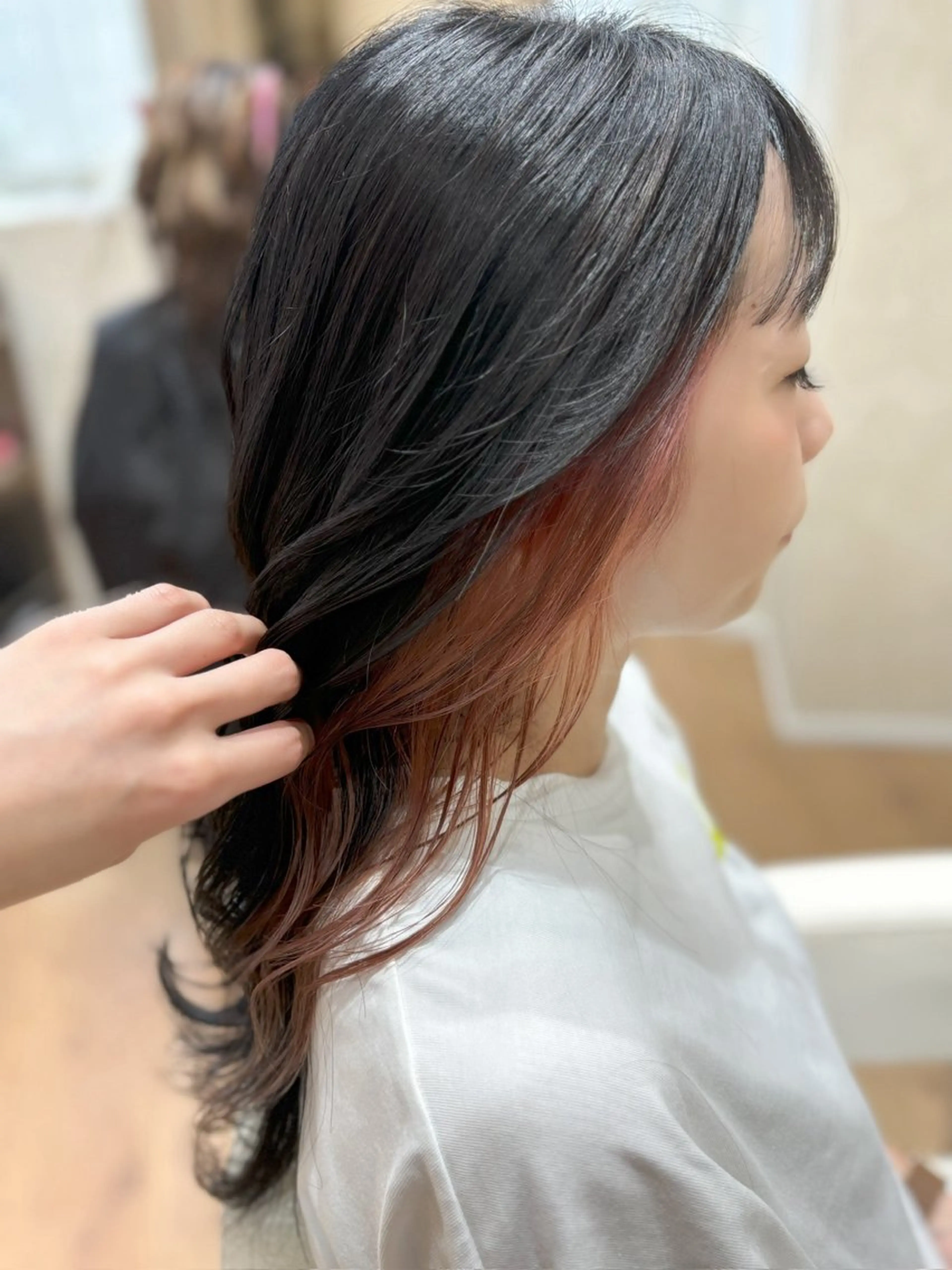 ロング 服部 真希のヘアスタイル