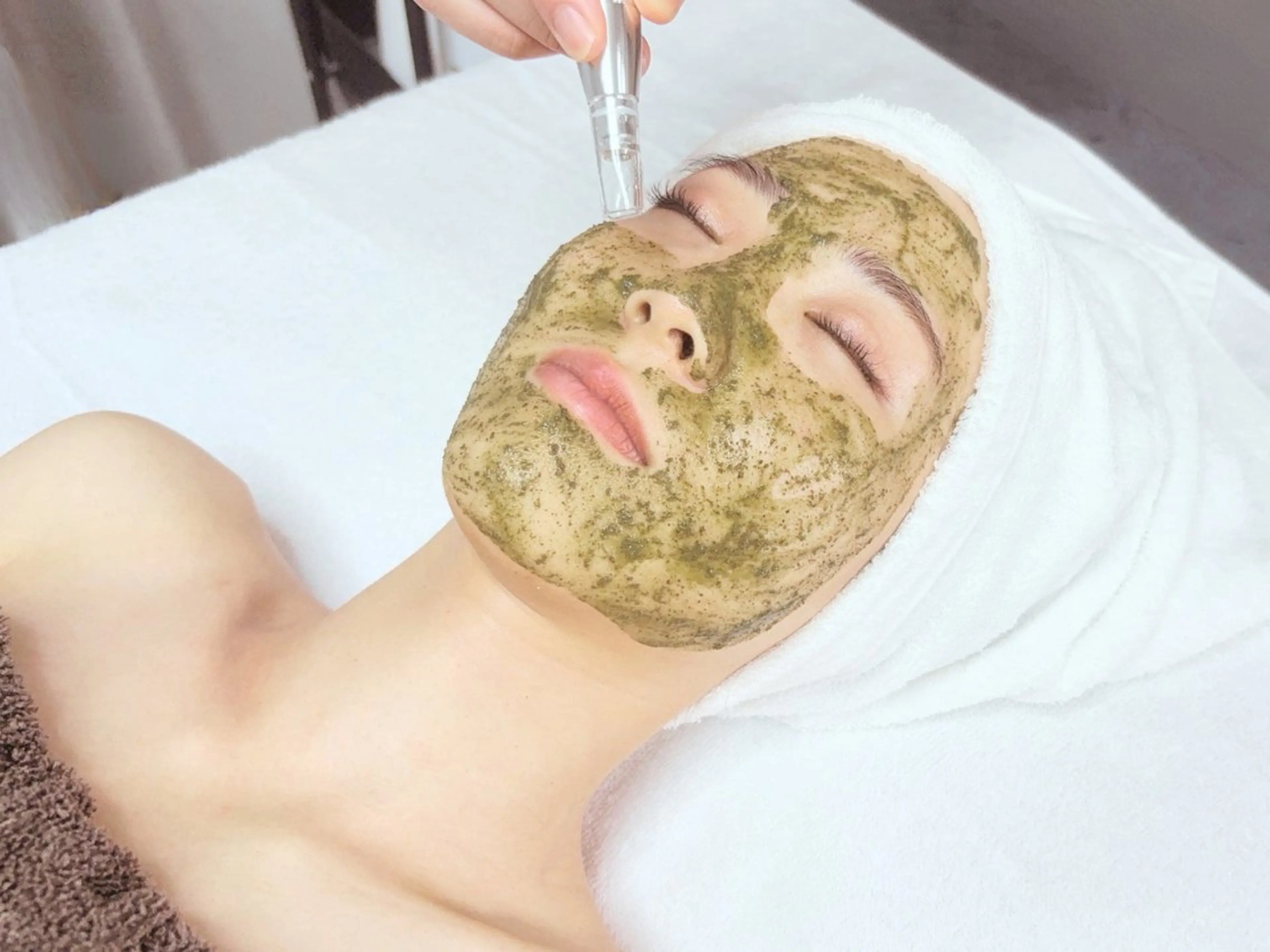 【毛穴開き＆黒ずみ特化改善】剥けない透明感ハーブピーリング＋毛穴洗浄の写真