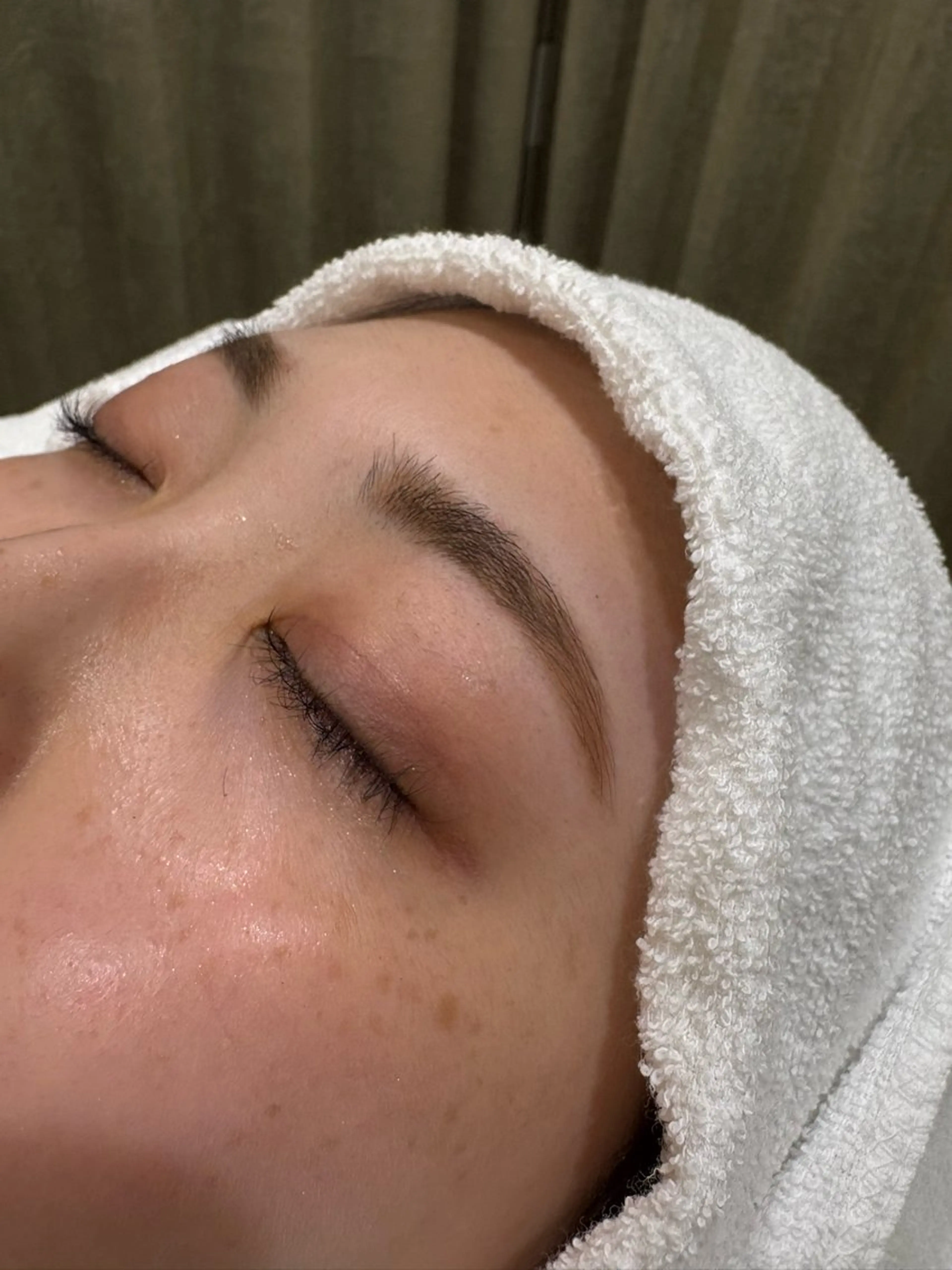 アイブロウ 眉カラー 似合わせカラー🎱 renの眉毛・アイブロウイメージ