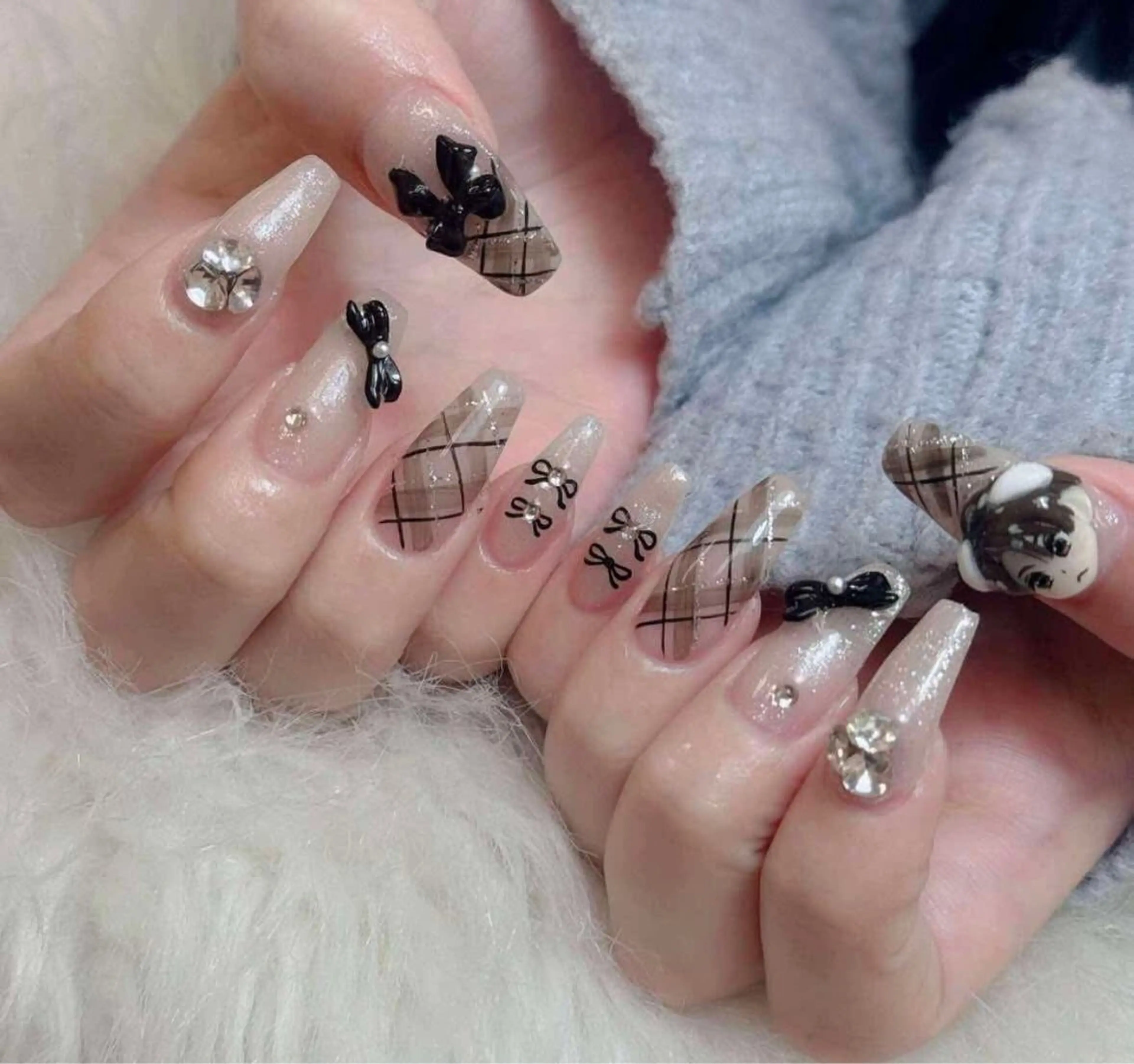 ネイル オーロラネイル チークネイル フットネイル フレンチネイル ハロウィン ハンドネイル Lumi Nail 新大久保3‘のネイルデザイン