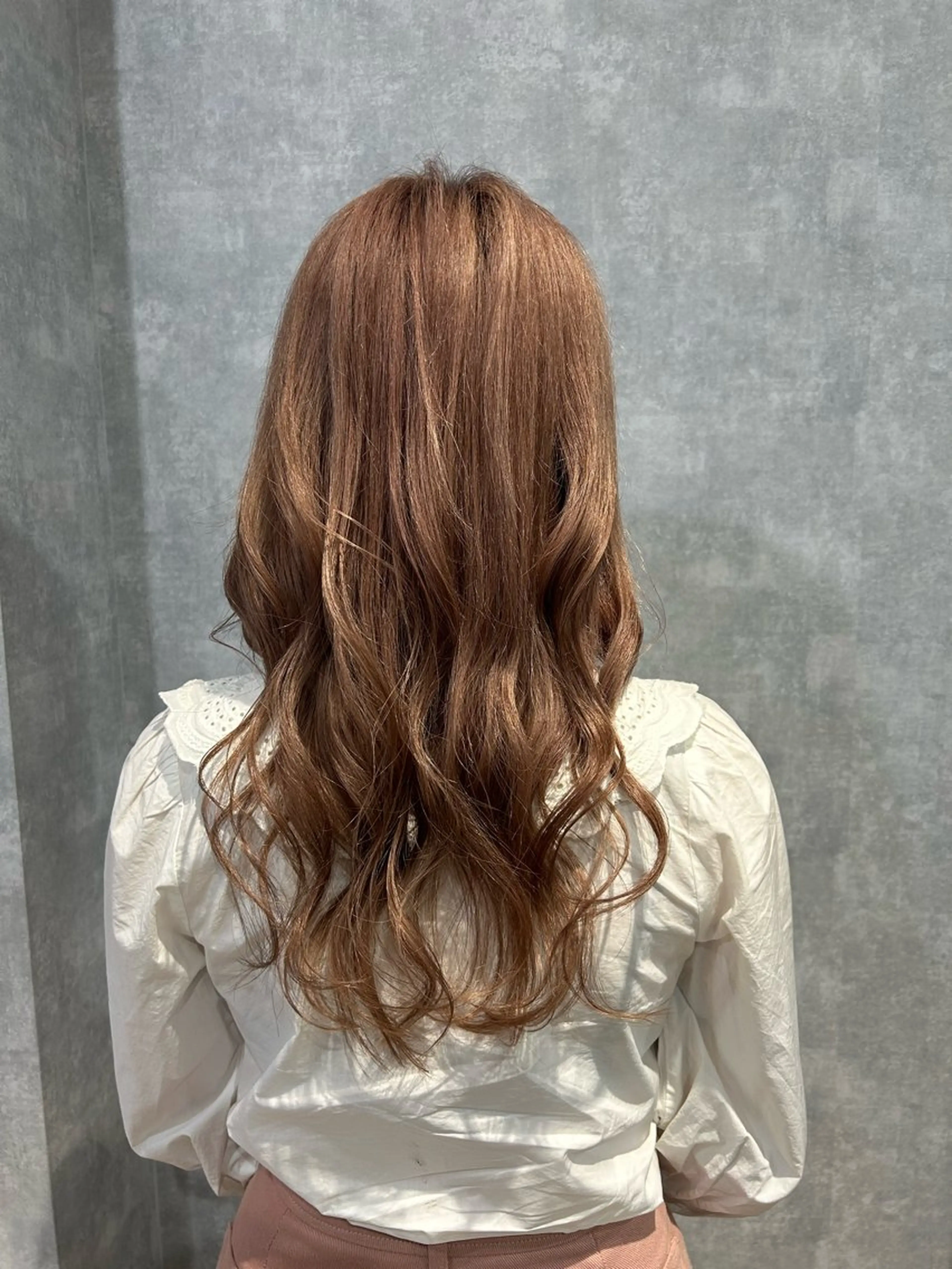 セミロング ヘアカラー トリートメント 最新ケアカラー 髪質改善YUTOのヘアスタイル