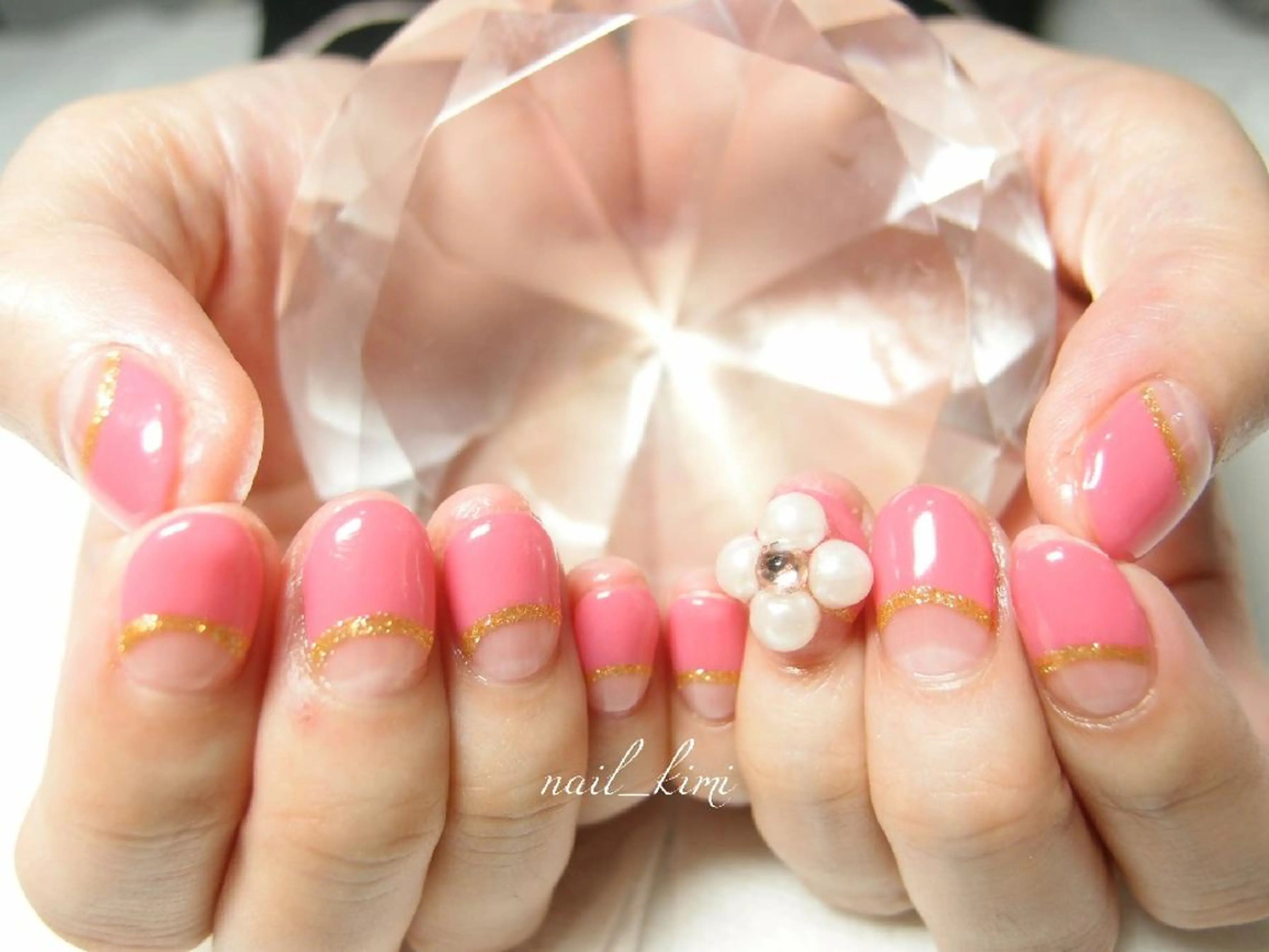ネイル フレンチネイル ラメ(グリッター) 逆フレンチ ConneQt所属・ETHOSENSE. kimikaのネイルデザイン