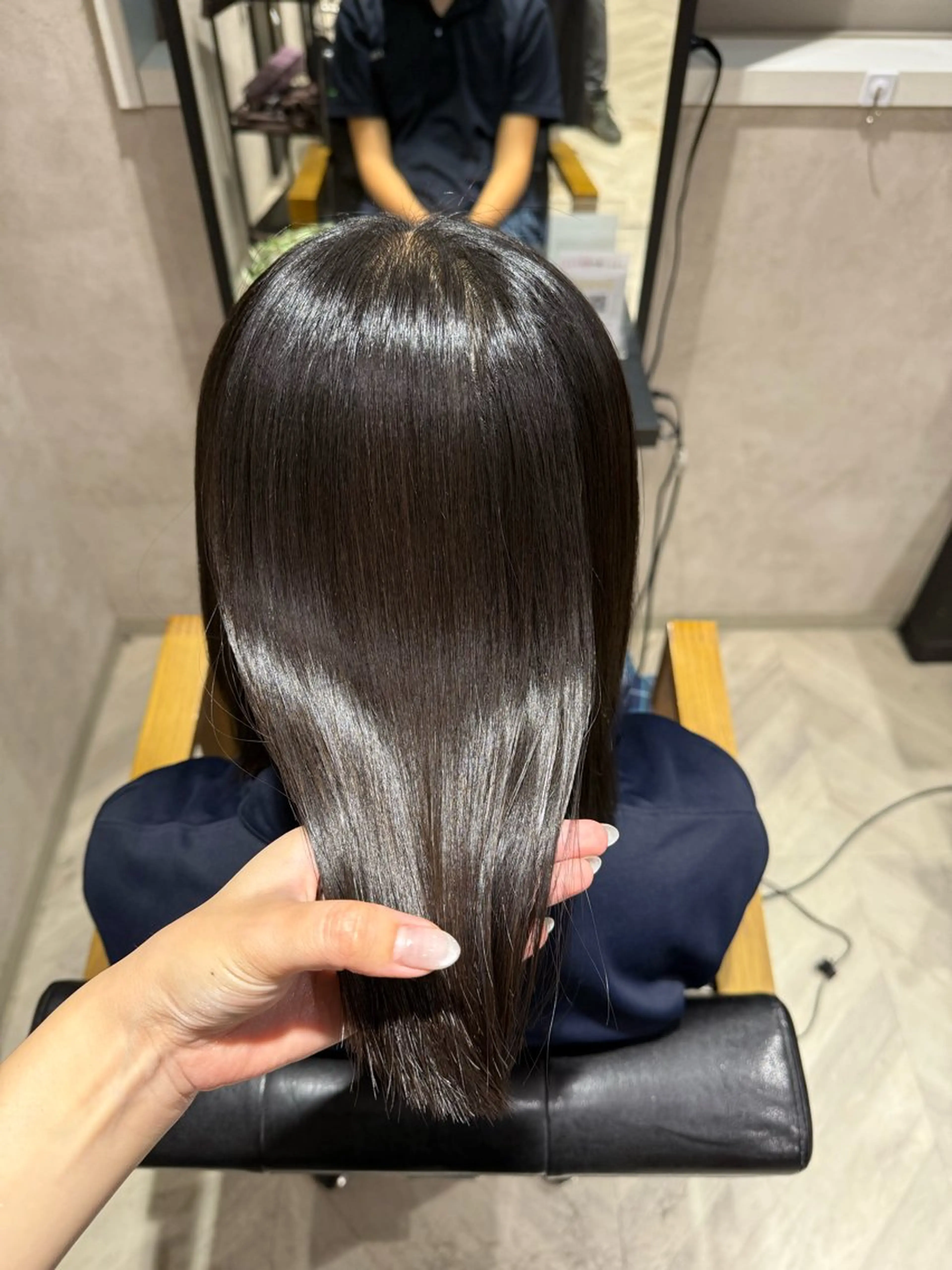 ミディアム 縮毛矯正 amie所属・艶髪/ moeのヘアスタイル