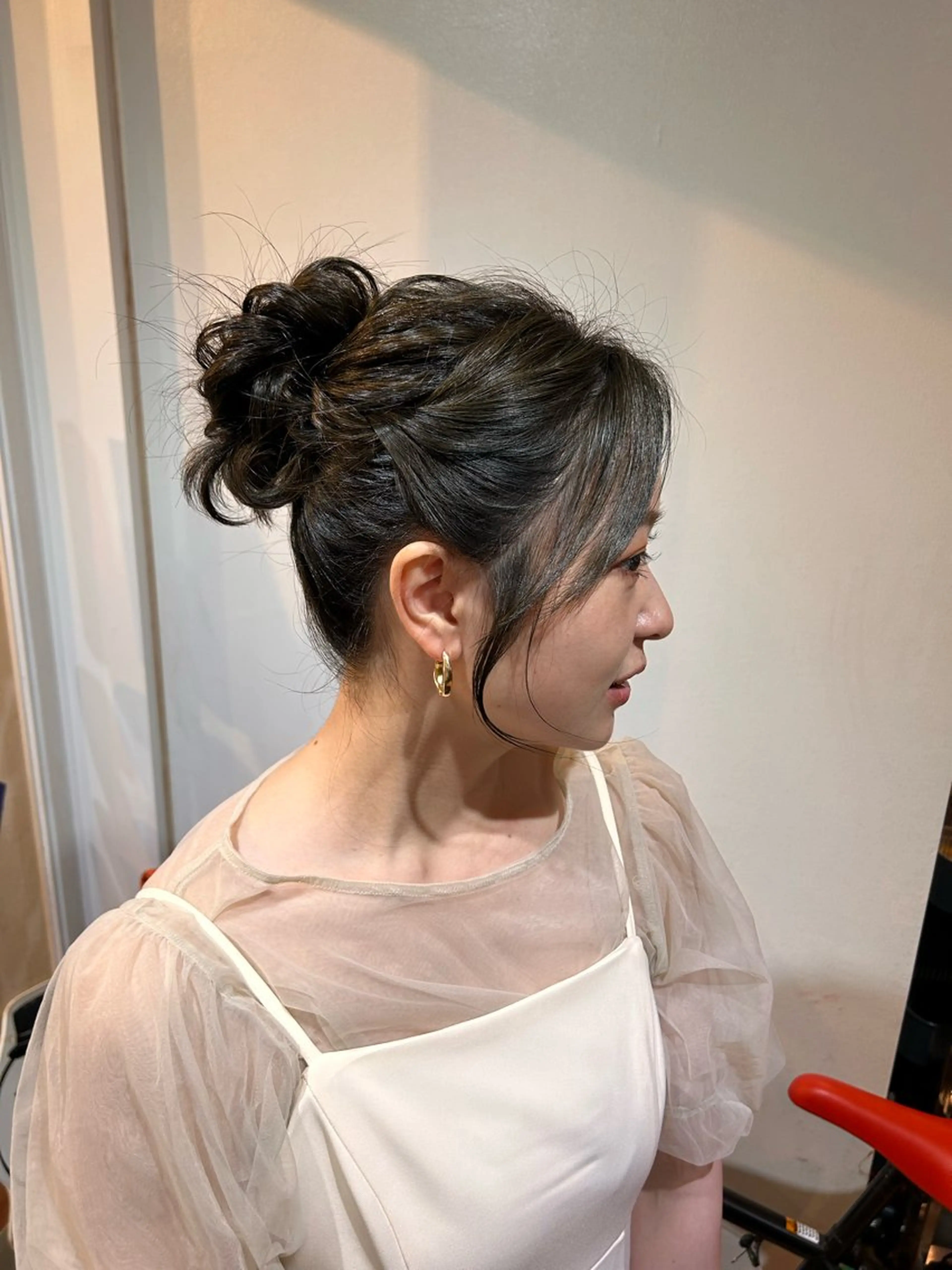 ミディアム カラー ヘアアレンジ ミディアムパーマ ベージュカラー ブリーチ グレージュ ヘーゼル feery color 大阪梅田店所属・Rio カラーモデル募集中のヘアスタイル