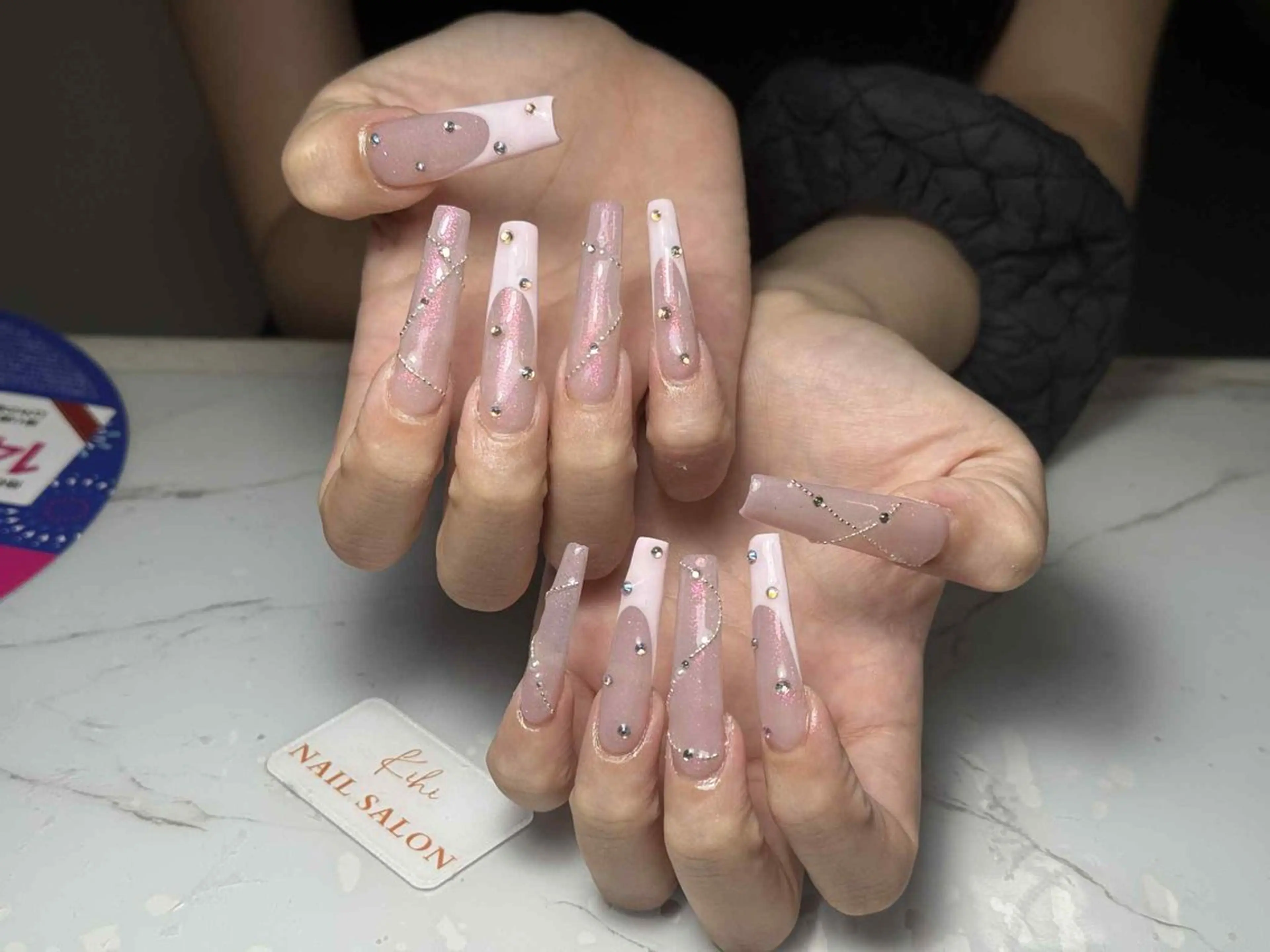 ネイル アートネイル フレンチネイル ジェルネイル グラデーション 韓国ネイル ハンドネイル ハンドケア さくら💮💮 【オフ無料】のネイルデザイン