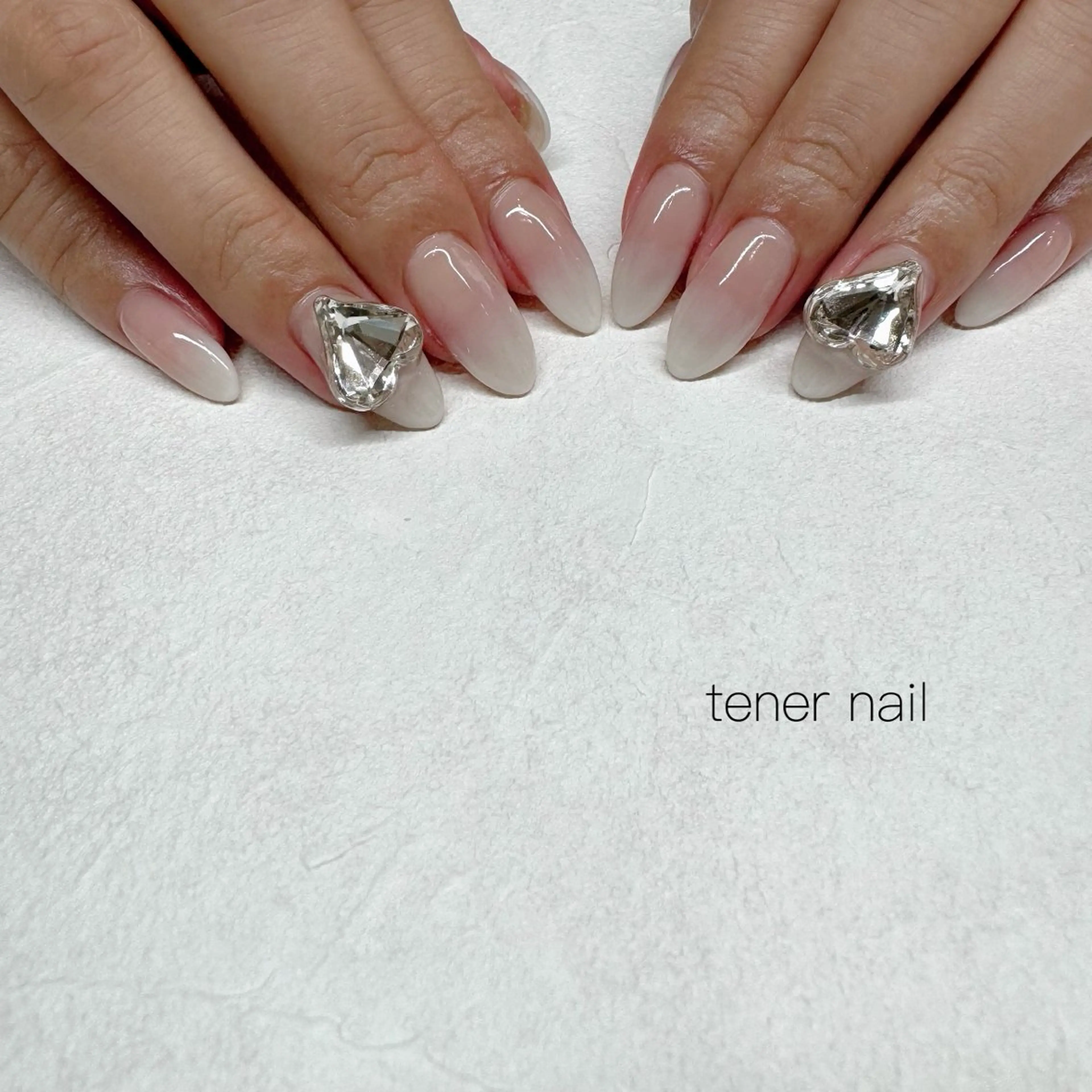 ネイル ハート ハンドネイル tener  nail  テネルネイル所属・テネルネイル tener nailのネイルデザイン