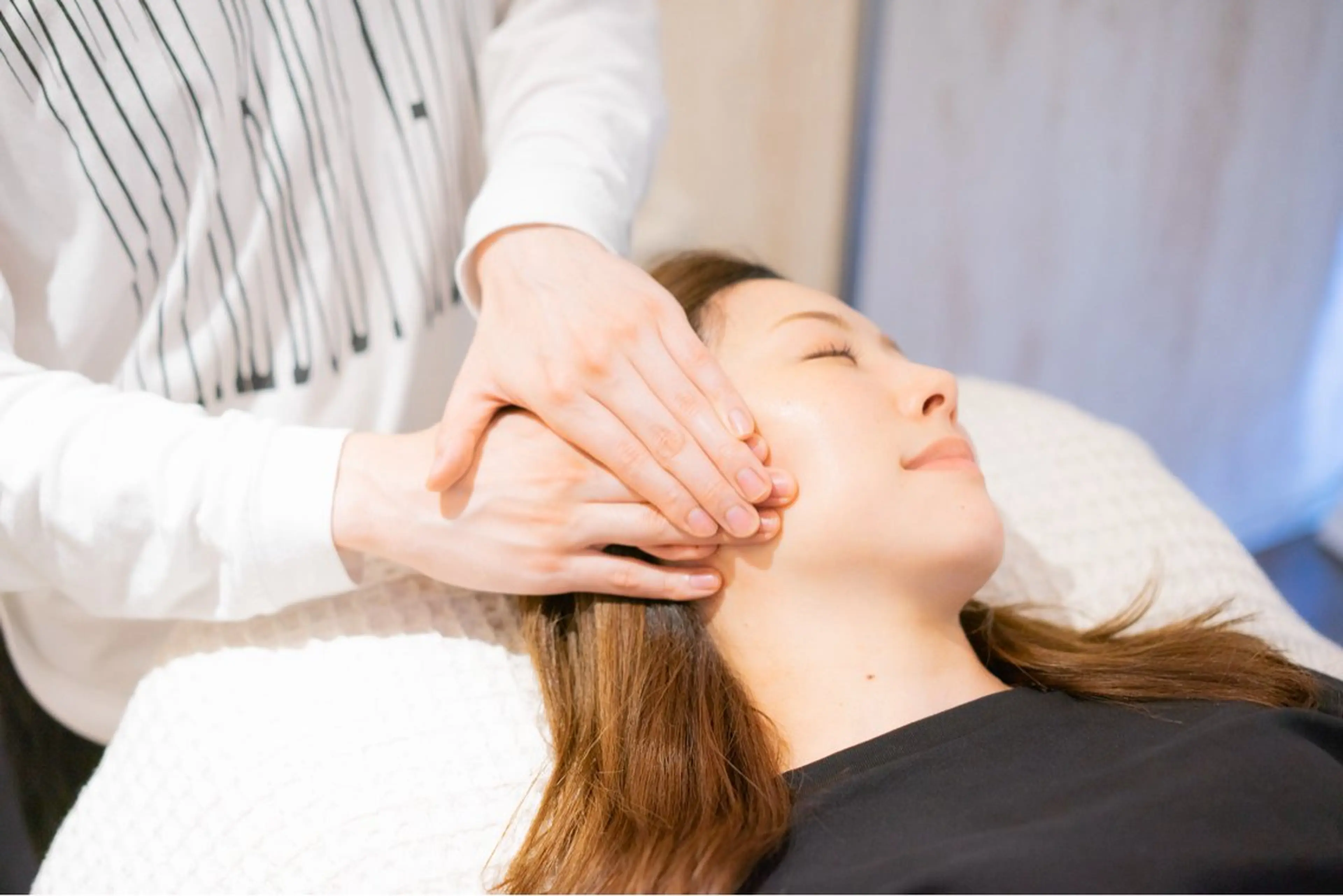 【小顔/左右差/エラはり/むくみ】初回50%off《小顔矯正+小顔マッサージ (45分) 11,000円→5,500円》の写真