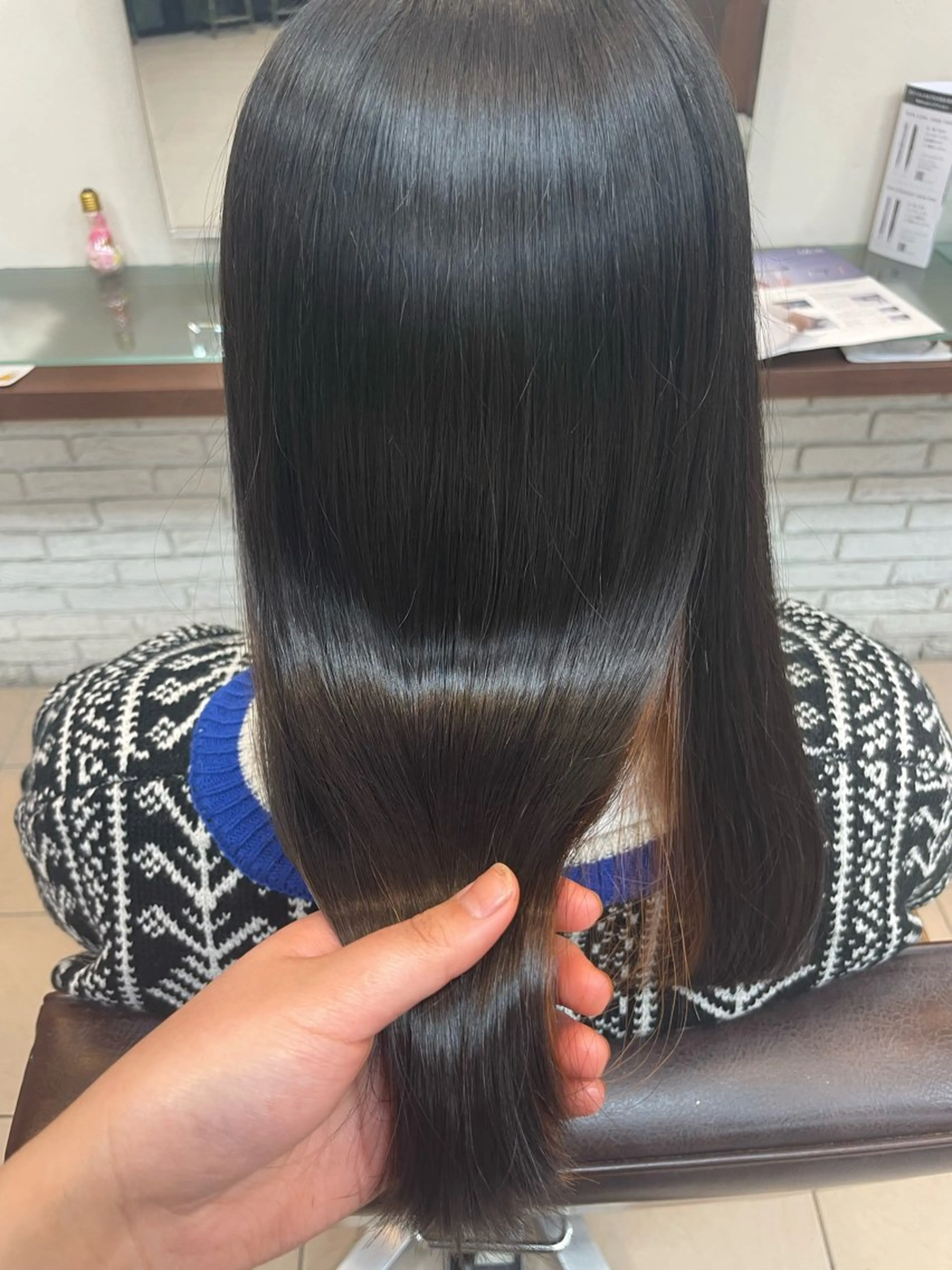 ロング カラー ヘアカラー トリートメント ハイトーン×デザイン 🪽🫧HIKARIのヘアスタイル