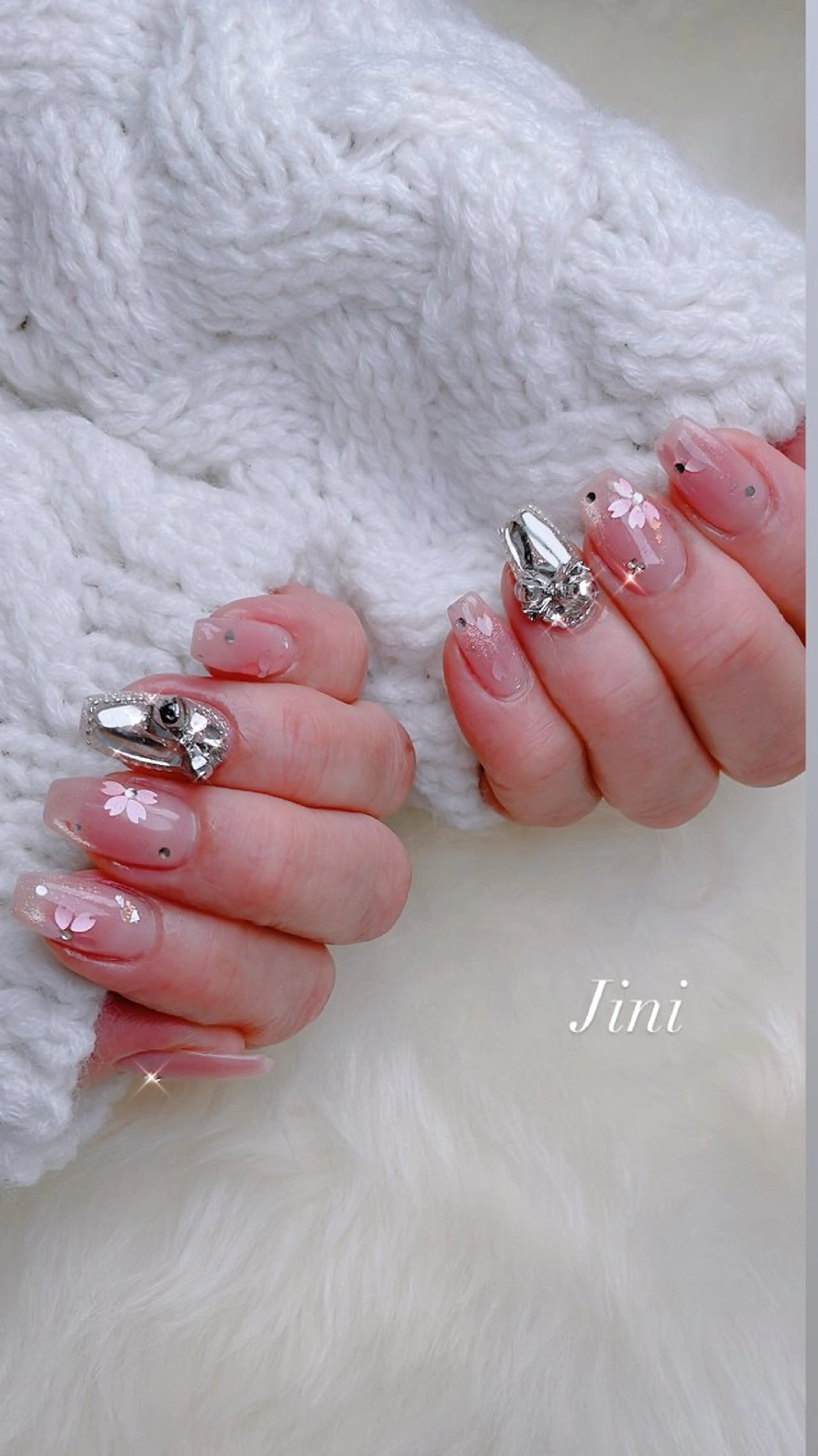 ネイル JINI NAIL所属・ジニ ネイルのネイルデザイン