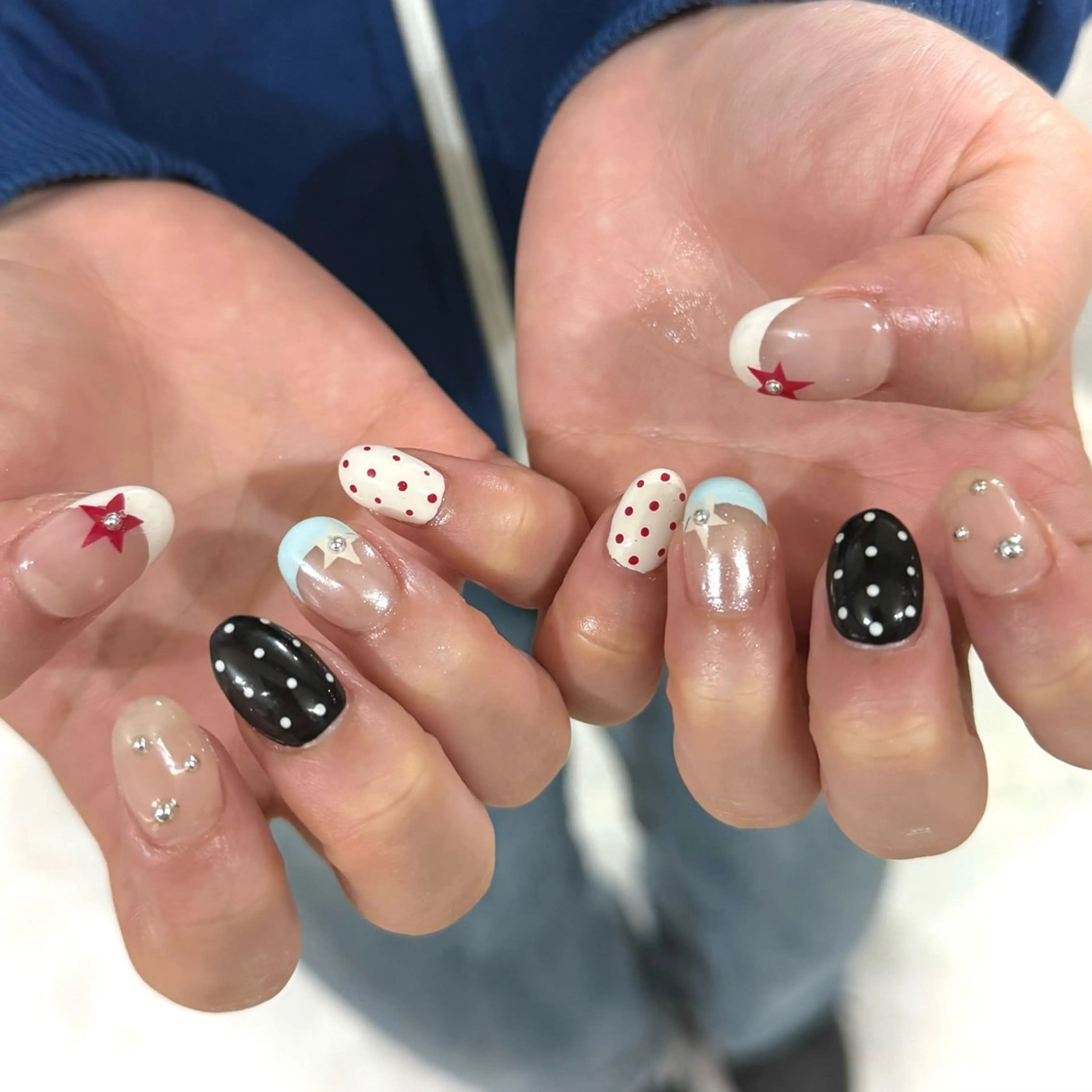 ネイル ハンドネイル フットネイル 𝙃𝙖𝙧𝙪⋆ ˚꩜｡個性派のネイルデザイン