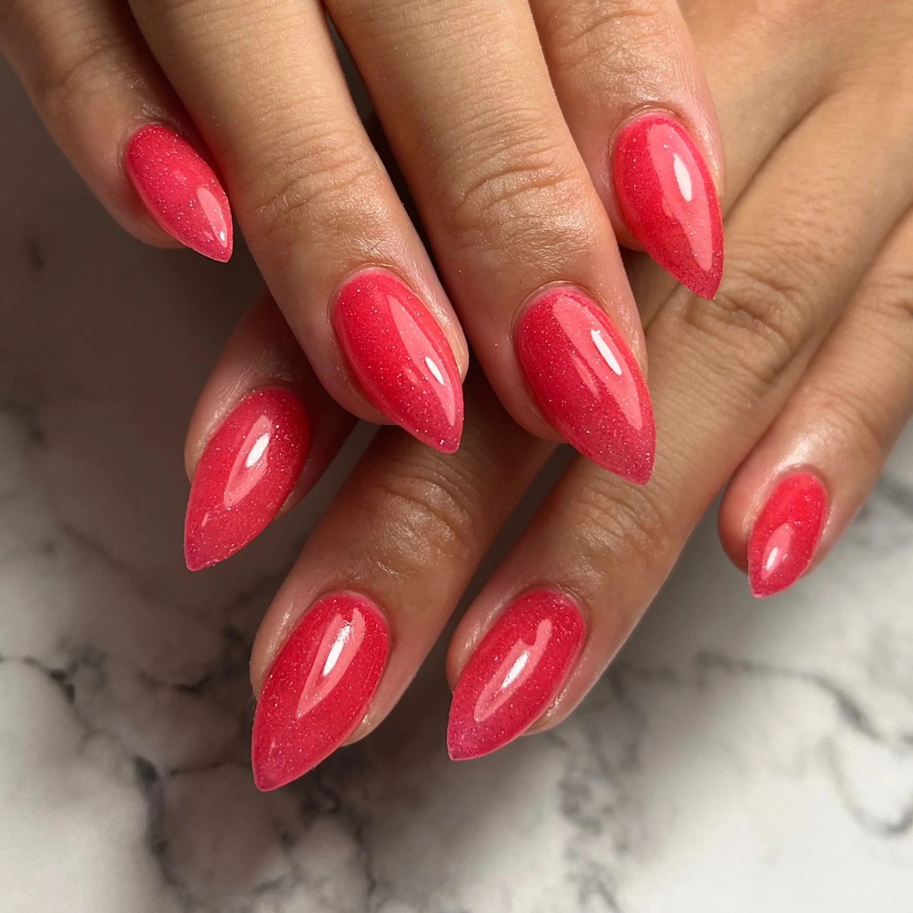 ネイル フラッシュネイル ワンカラーネイル 赤色 シンプルネイル NAIL NOWのネイルデザイン