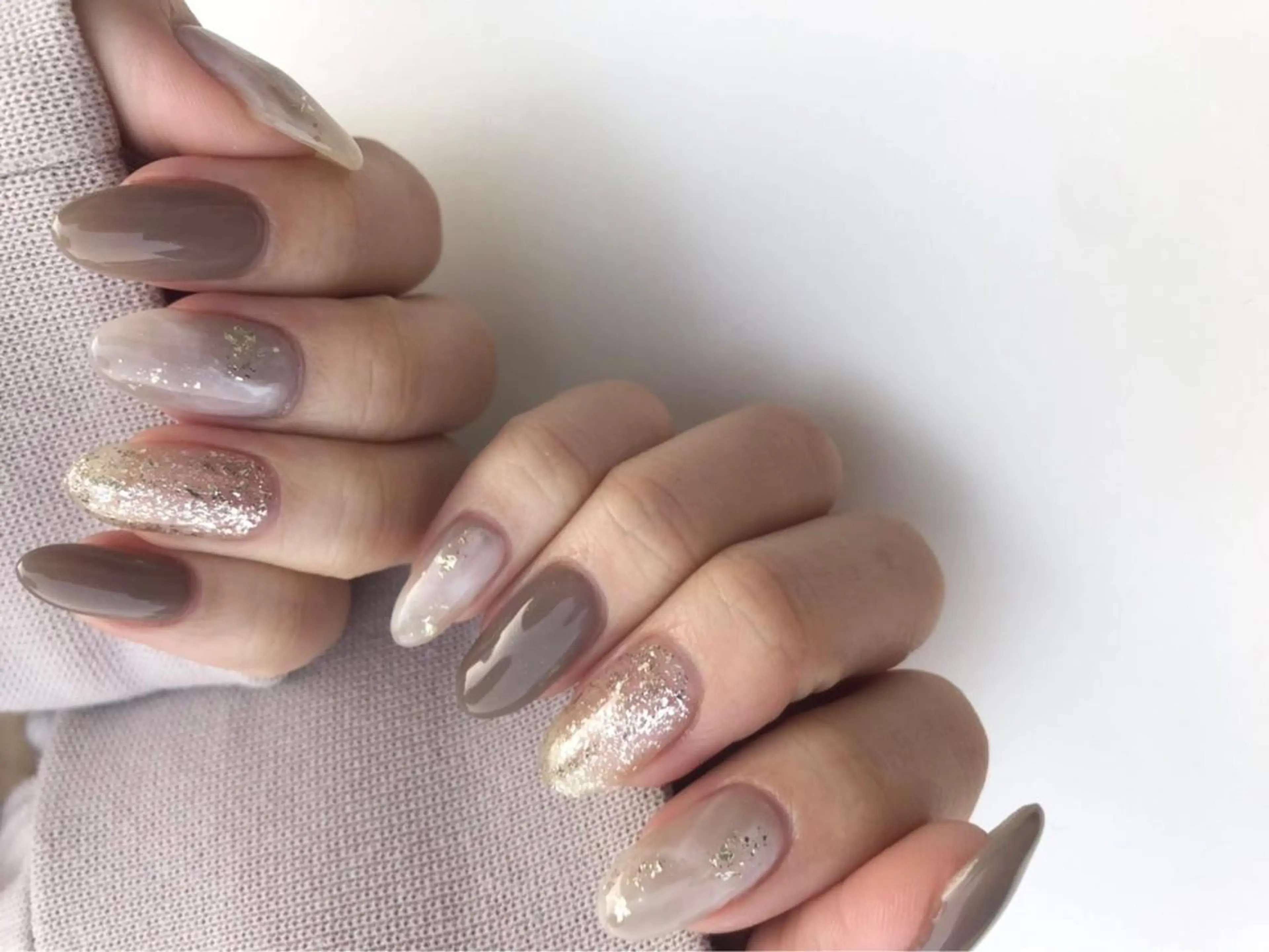 ネイル ニュアンスネイル シンプルネイル ハンドネイル m.i private nail salon所属・大西 真衣のネイルデザイン