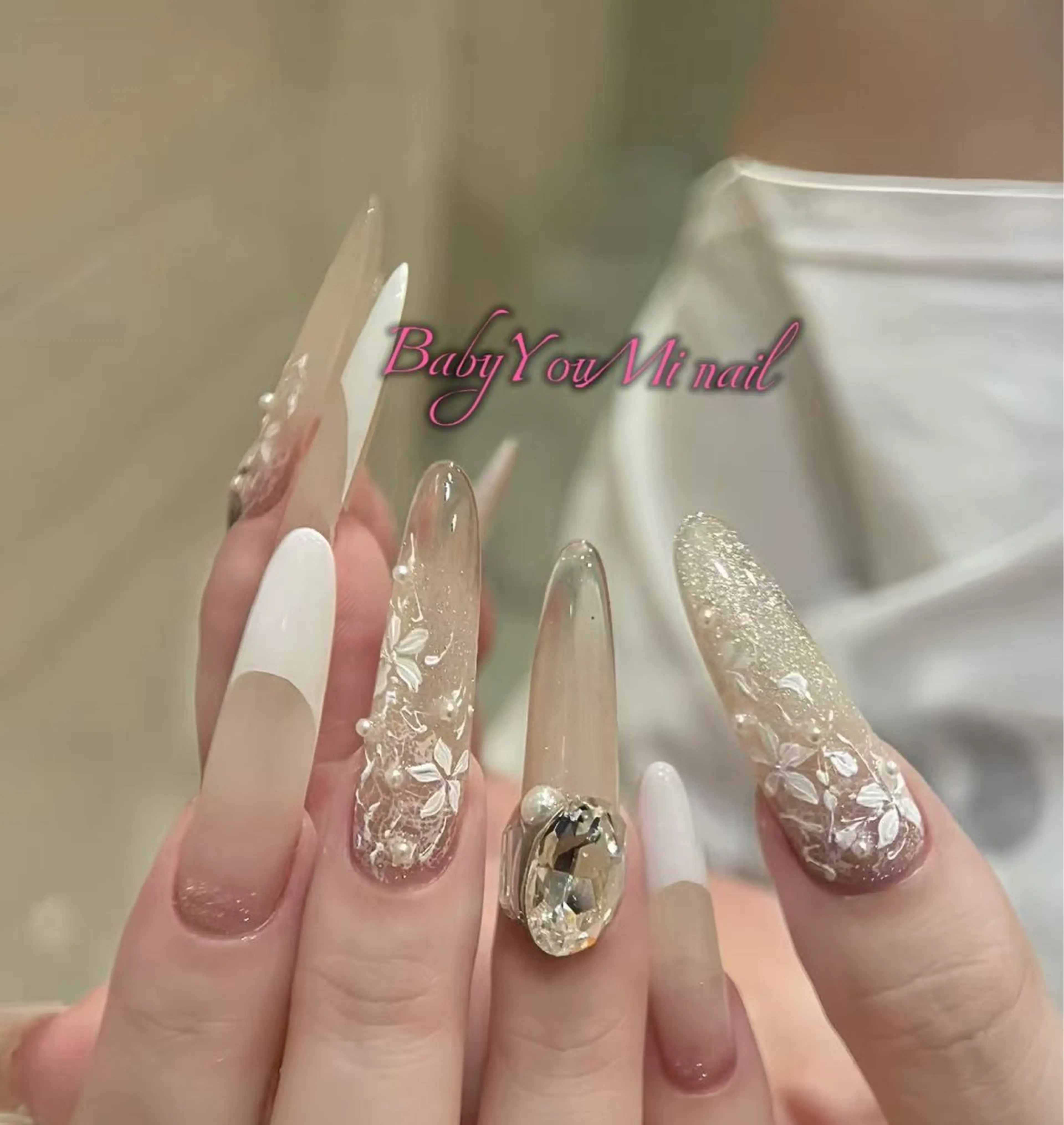 ネイル オーロラネイル フラワーネイル フットネイル フレンチネイル ジェルネイル ハンドネイル BabyYouMi ねねのネイルデザイン