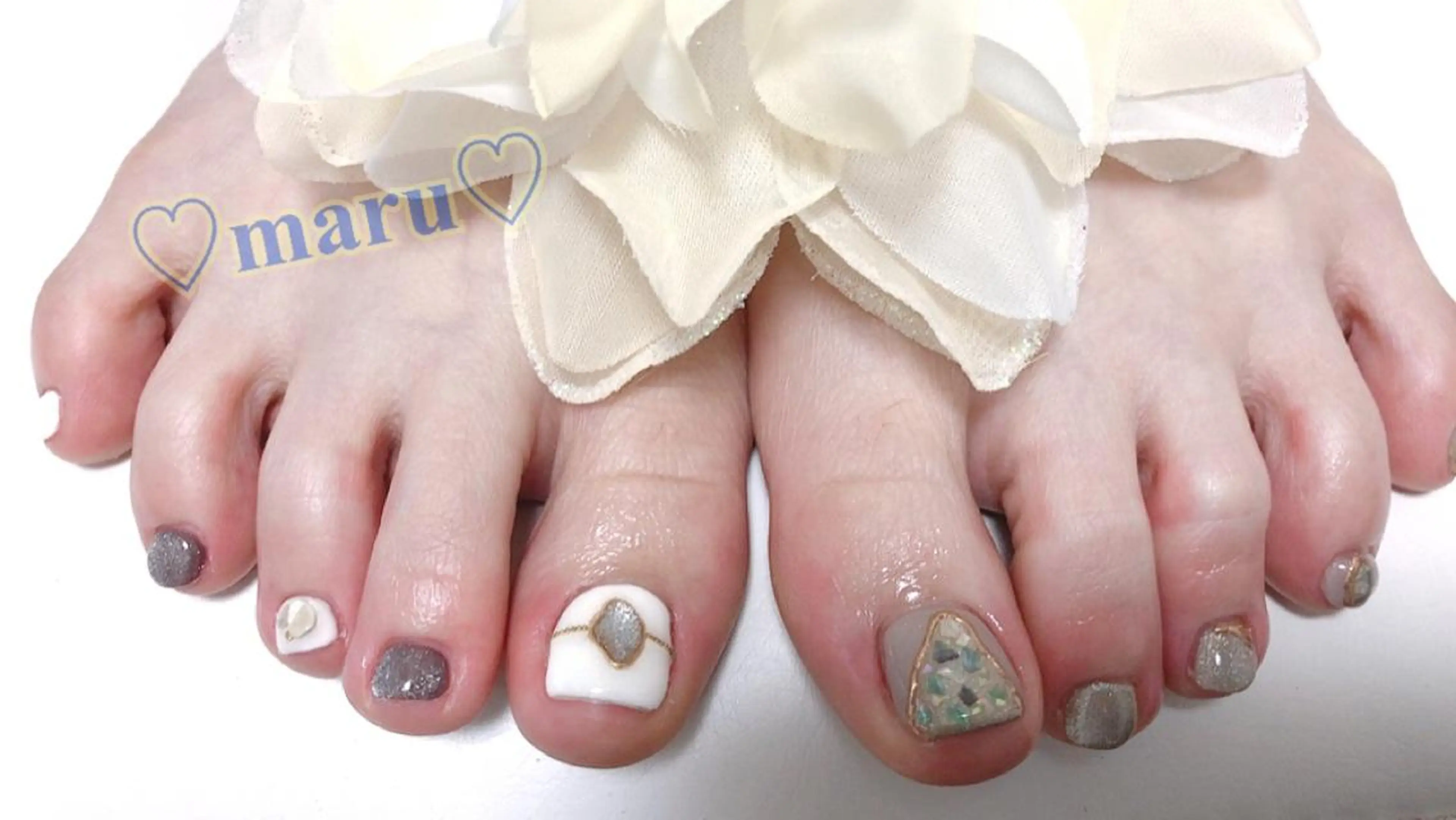 ネイル ハンドネイル フットネイル まるみ ♡のネイルデザイン