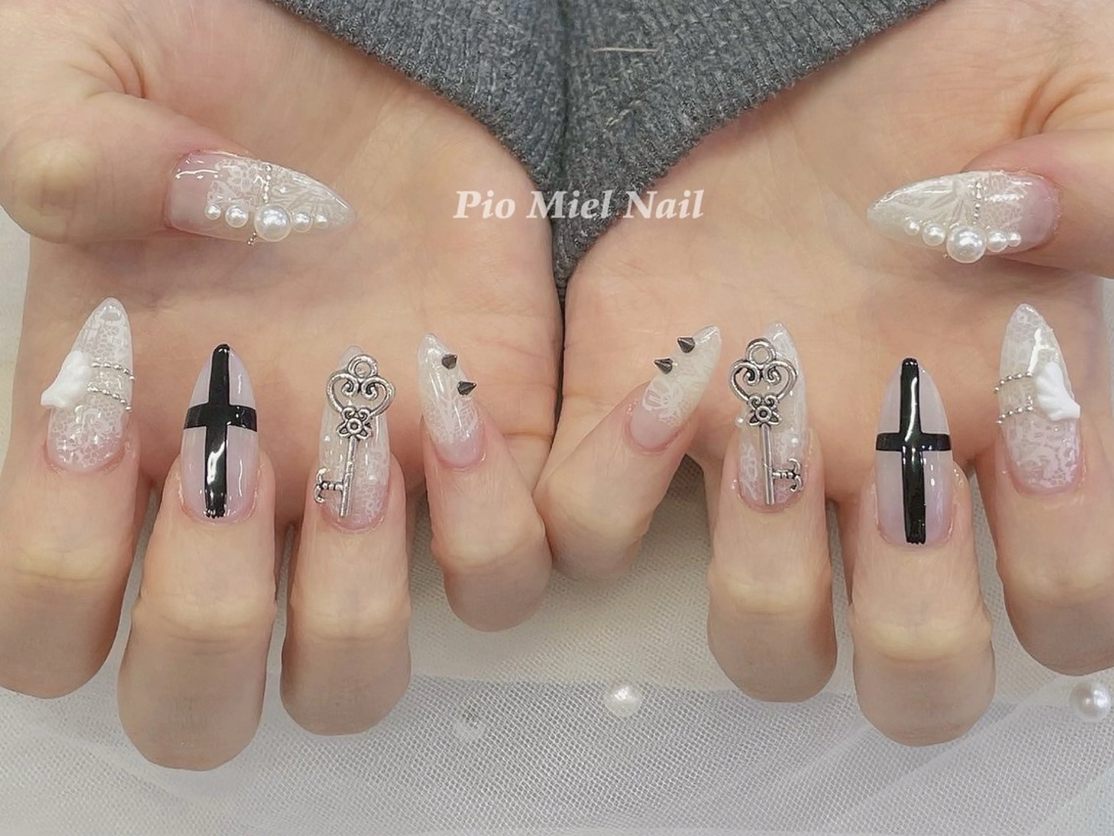 ネイル フレンチネイル 韓国ネイル マグネットネイル ニュアンスネイル ワンカラーネイル ハンドネイル Pio Mielのネイルデザイン