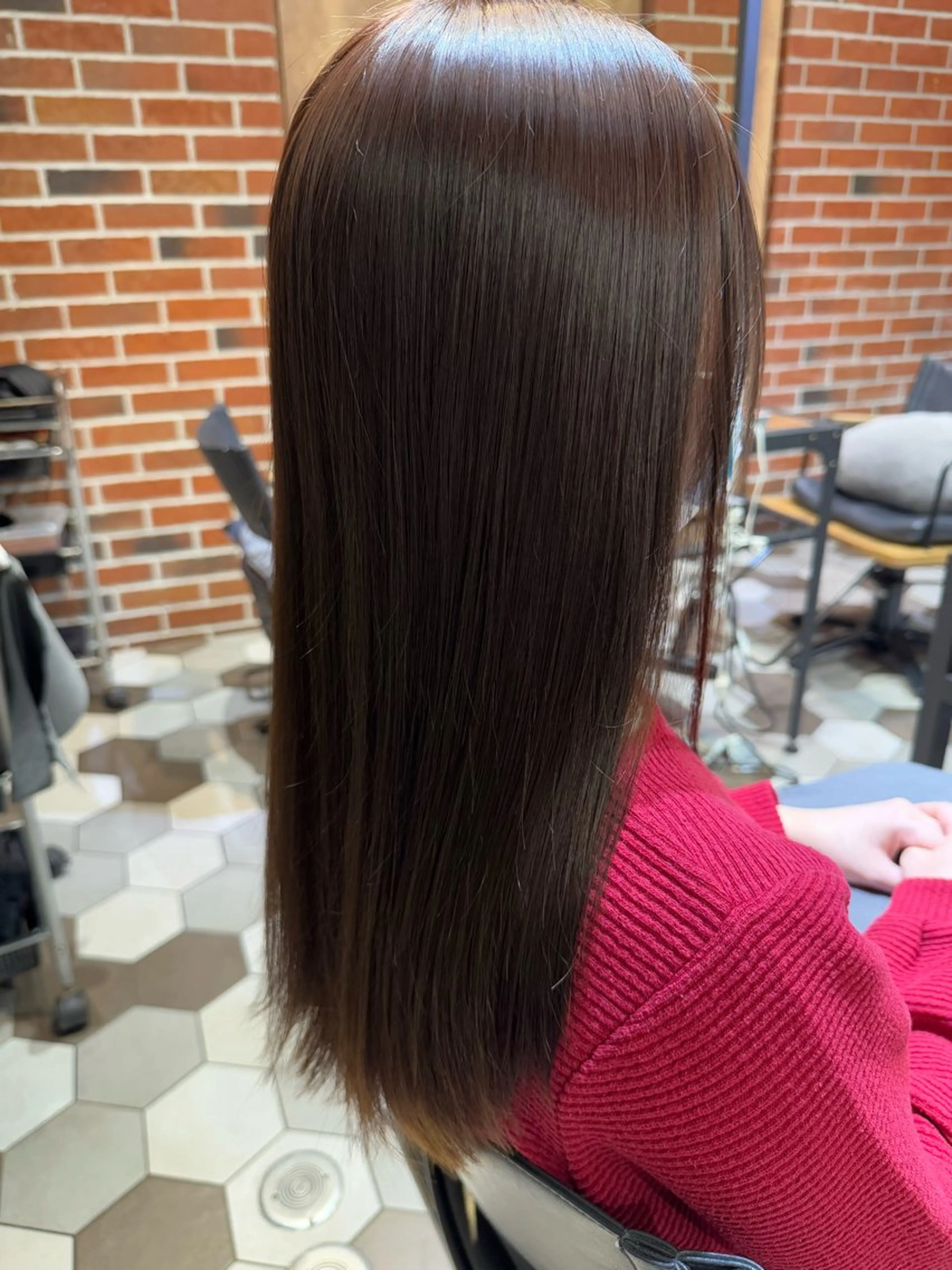 セミロング カラー ヘアカラー 近藤 愛理のヘアスタイル