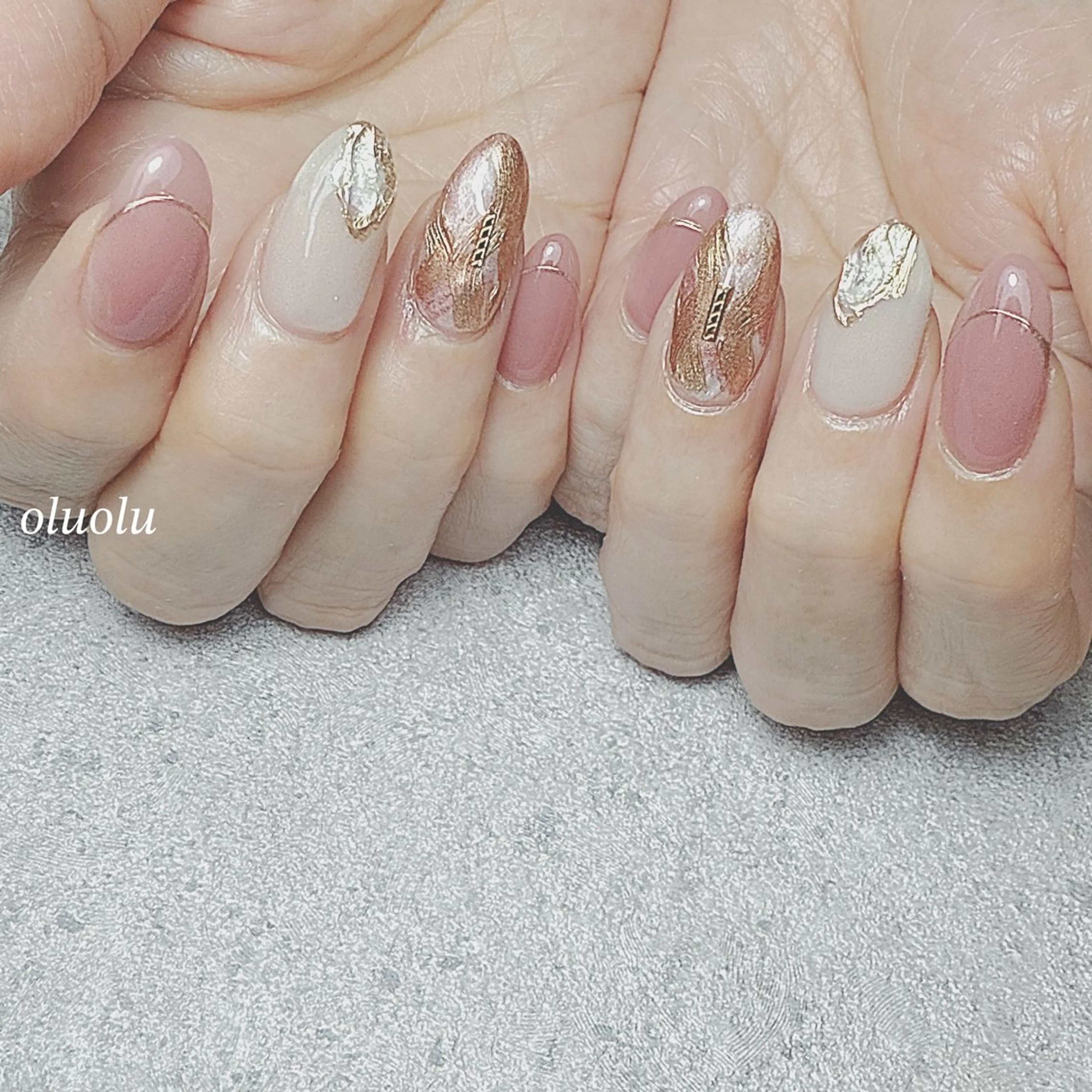 ネイル アートネイル オーロラネイル ミラーネイル ニュアンスネイル ピンク ハンドネイル 大村 紬華のネイルデザイン