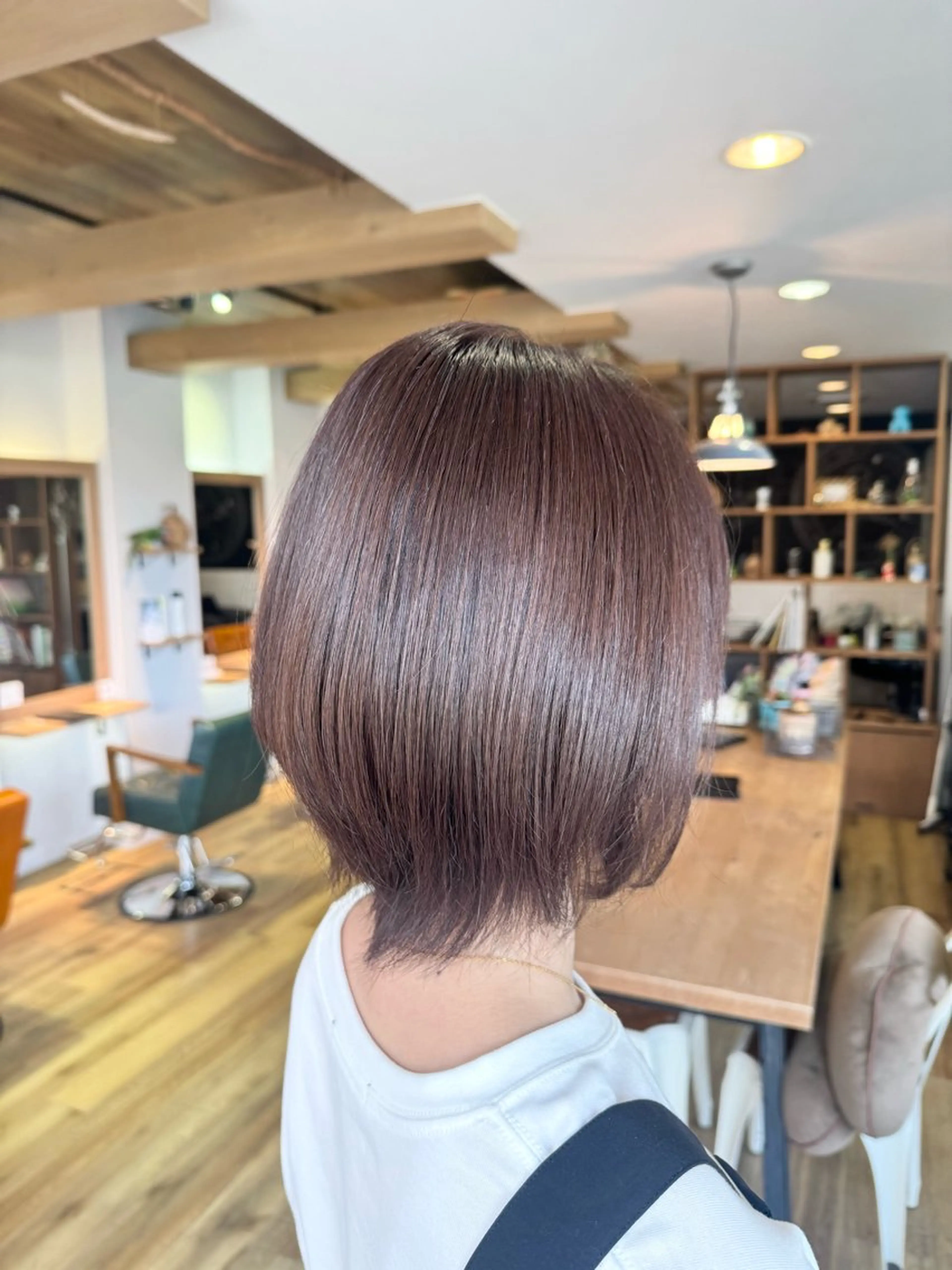 ショート カラー グレージュ ラベンダーカラー ラベンダーグレージュ ラベンダーグレー ヘアカラー トリートメント ツキダテ ユイのヘアスタイル