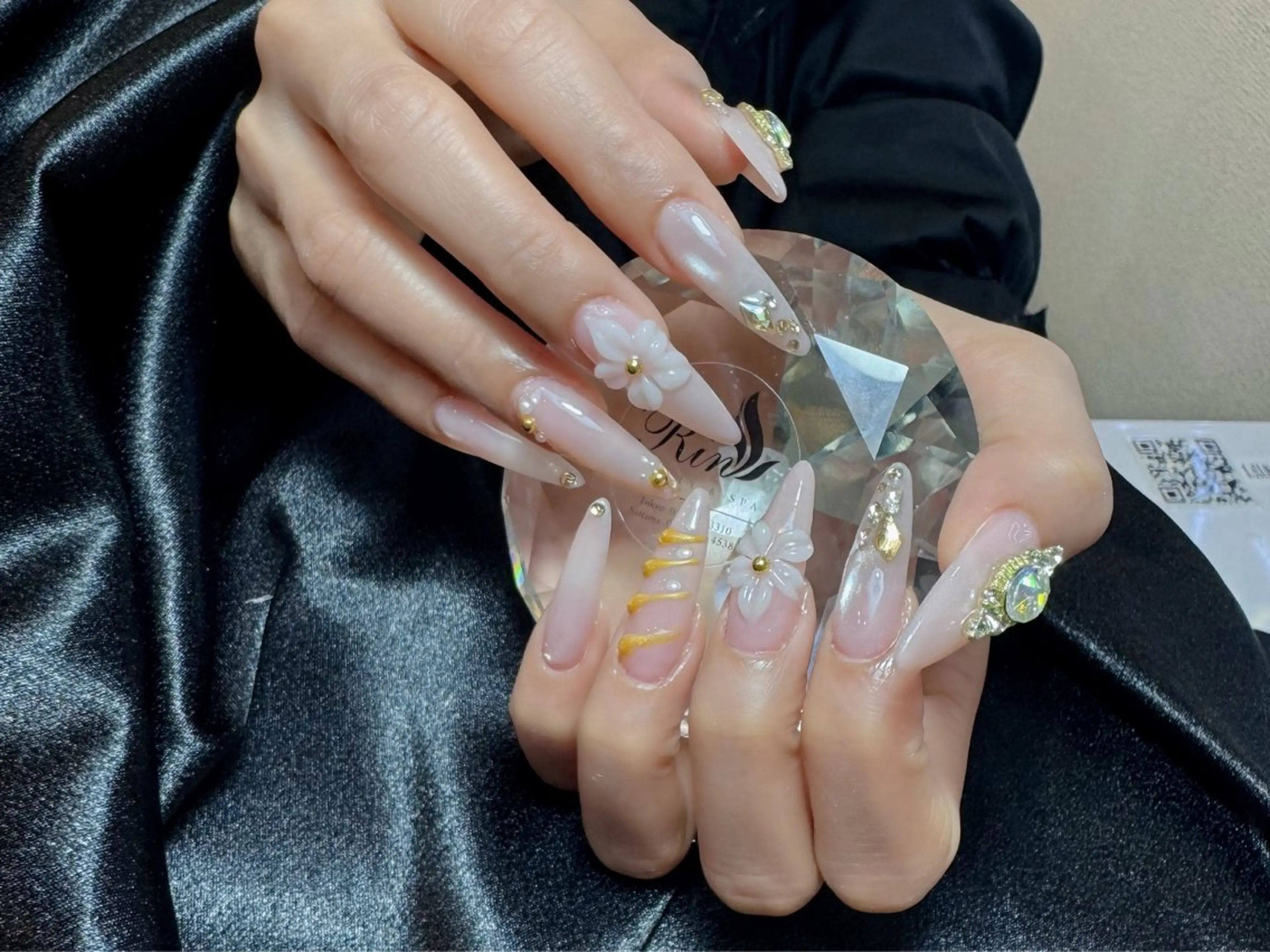 ネイル ハンドネイル ハンドケア リサ ネイルサロンのネイルデザイン