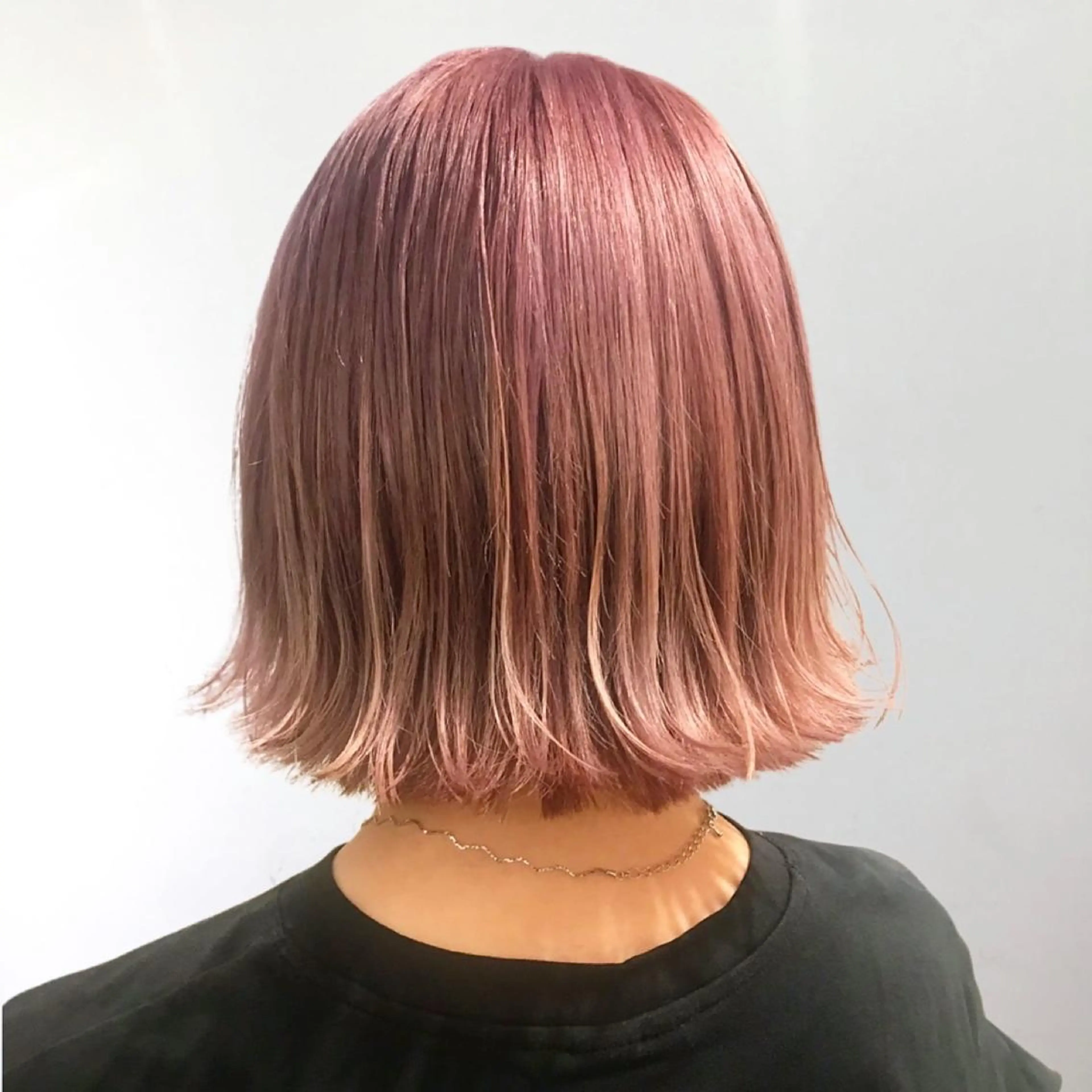 ショート カラー ヘアアレンジ ベージュカラー ピンクカラー ピンクベージュ ヘアカラー 吉留愛加/ 似合わせ/心斎橋のヘアスタイル
