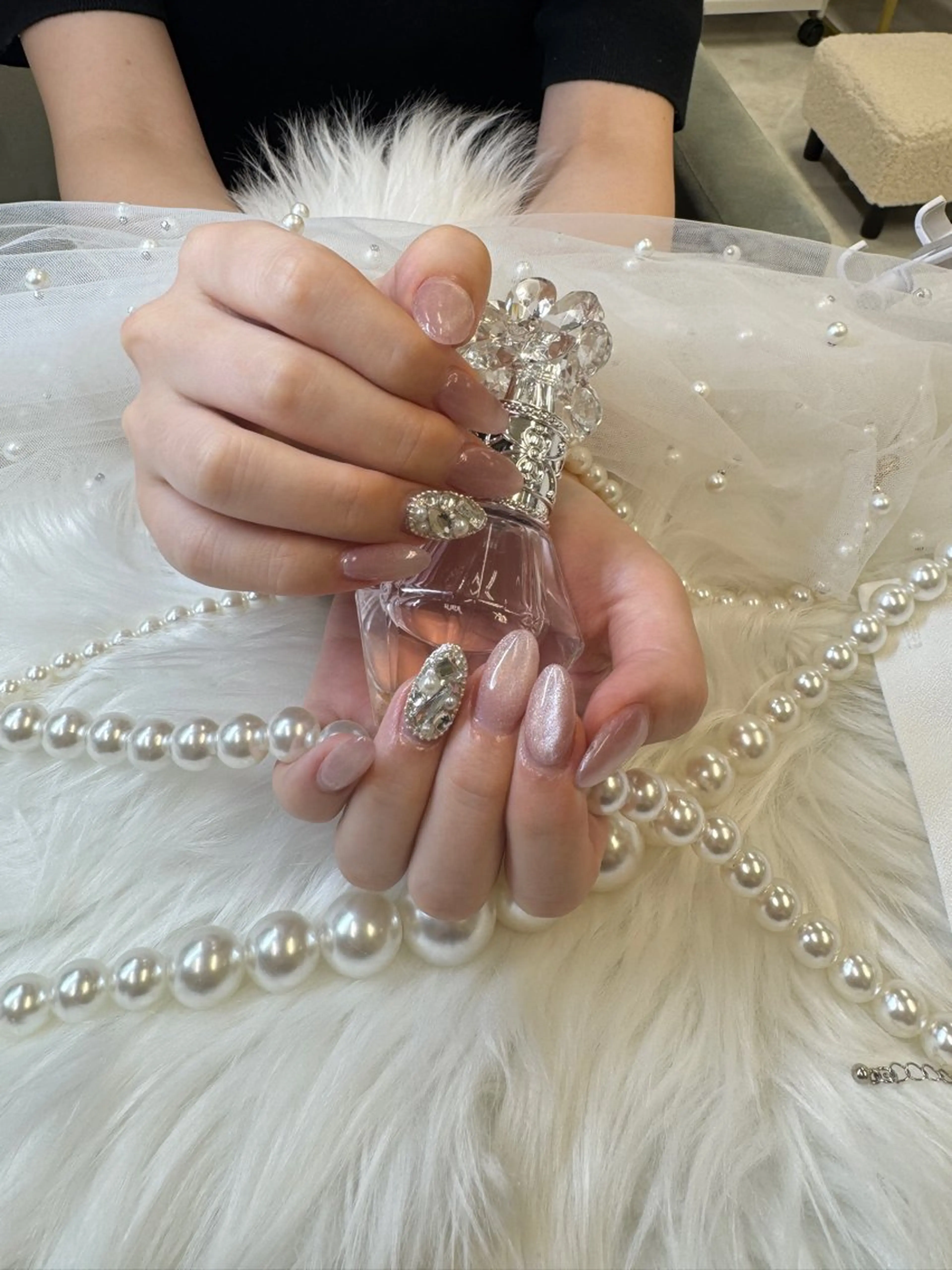 ネイル フットネイル フレンチネイル ジェルネイル ガラスフレンチ キラキラネイル クイーンズネイル銀座所属・Queeens nailのネイルデザイン