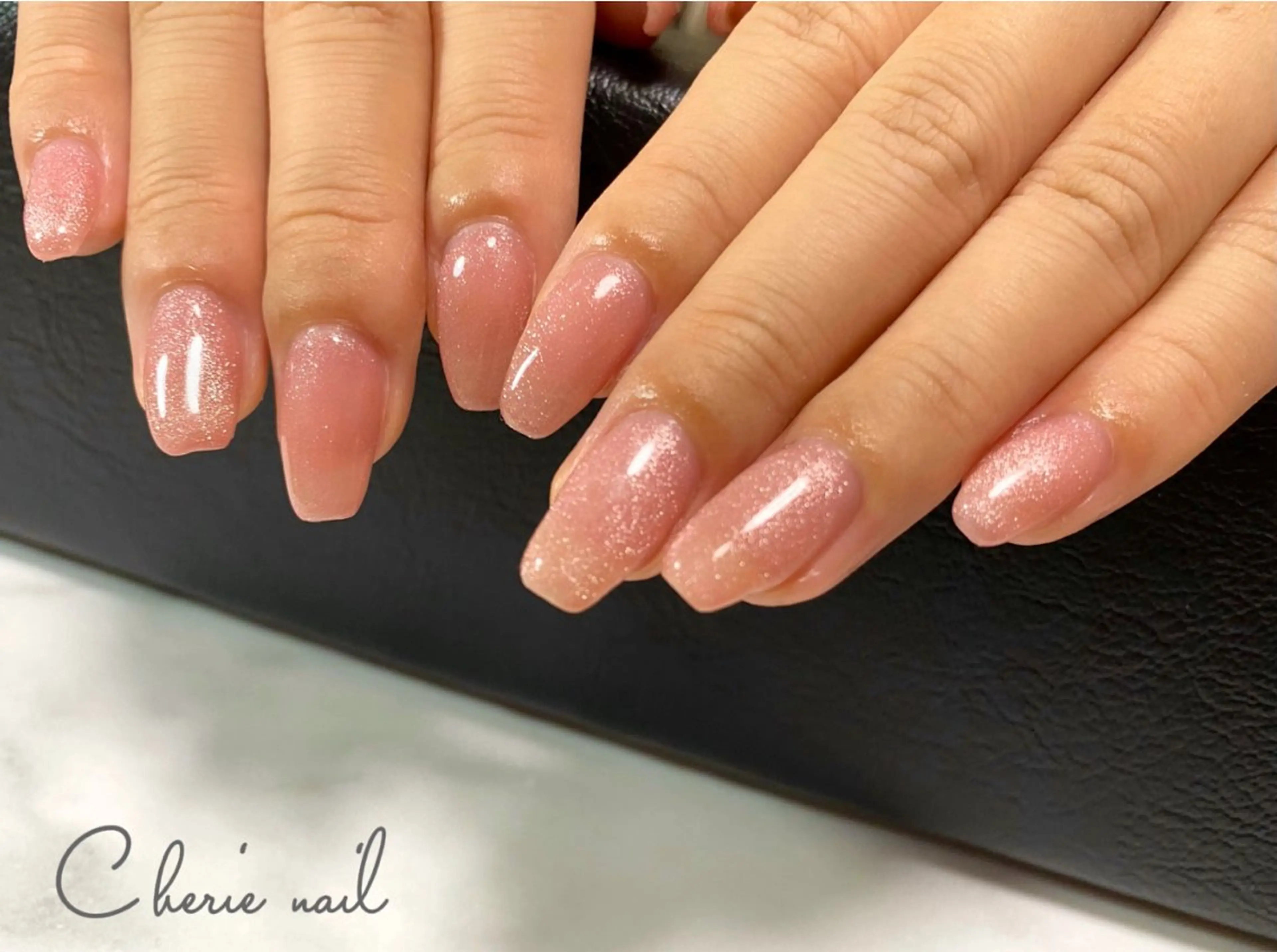 ネイル ジェルネイル キラキラネイル マグネットネイル ワンカラーネイル ピンク ハンドネイル Cherienail yunaのネイルデザイン