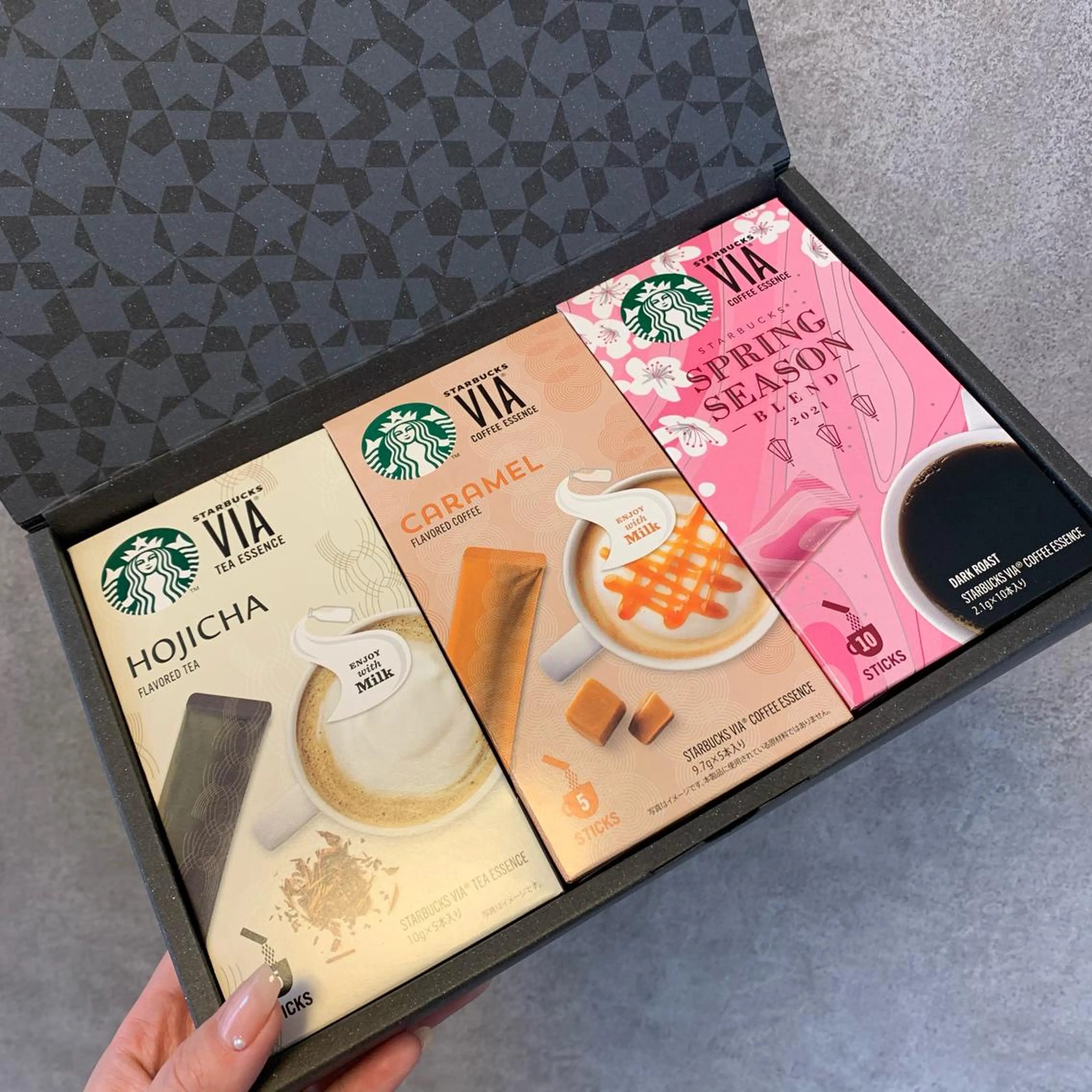 ネイル Lili beauty salon所属・Lilibeauty salonのネイルデザイン