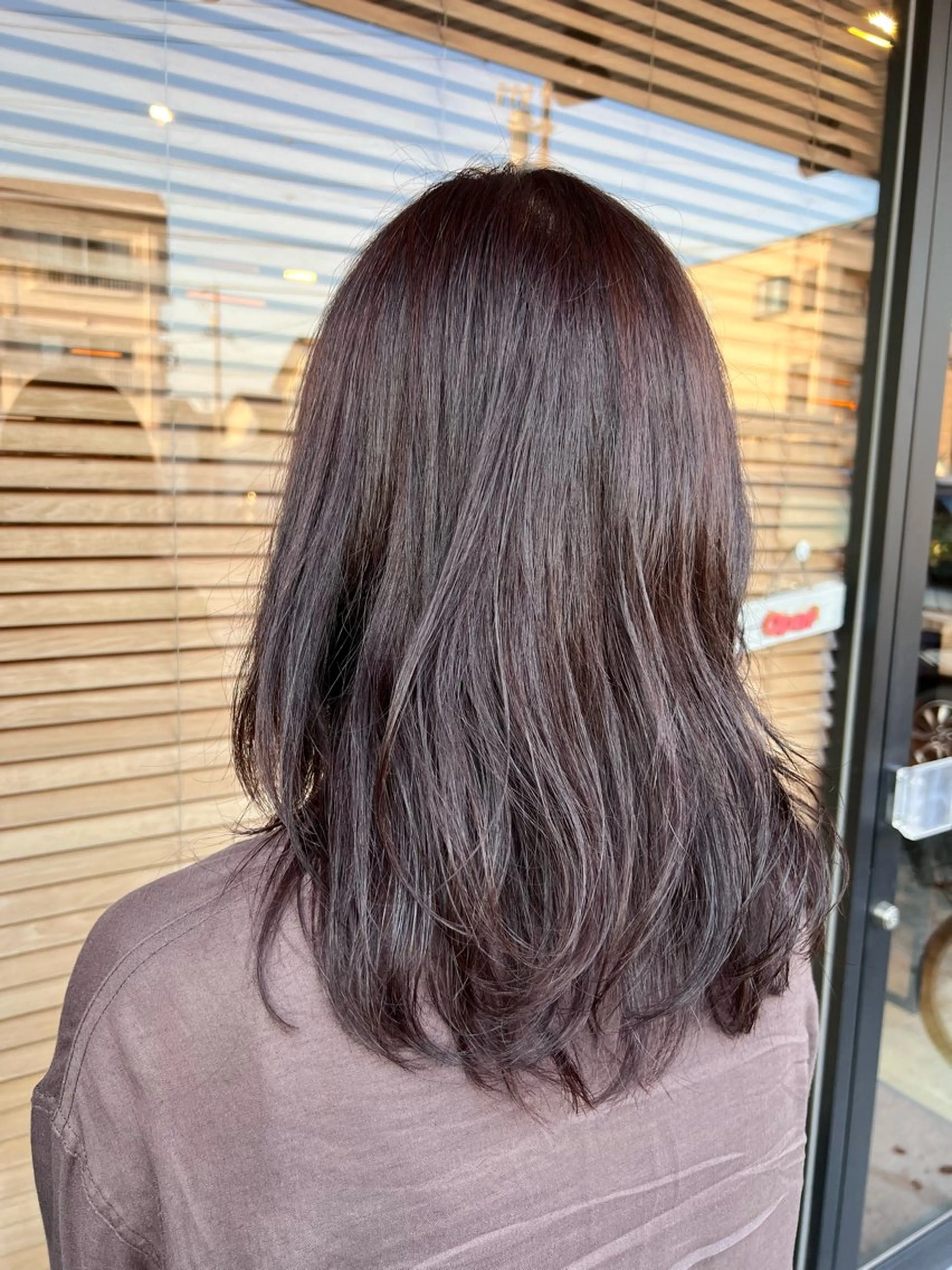 セミロング 筒井 璃音のヘアスタイル