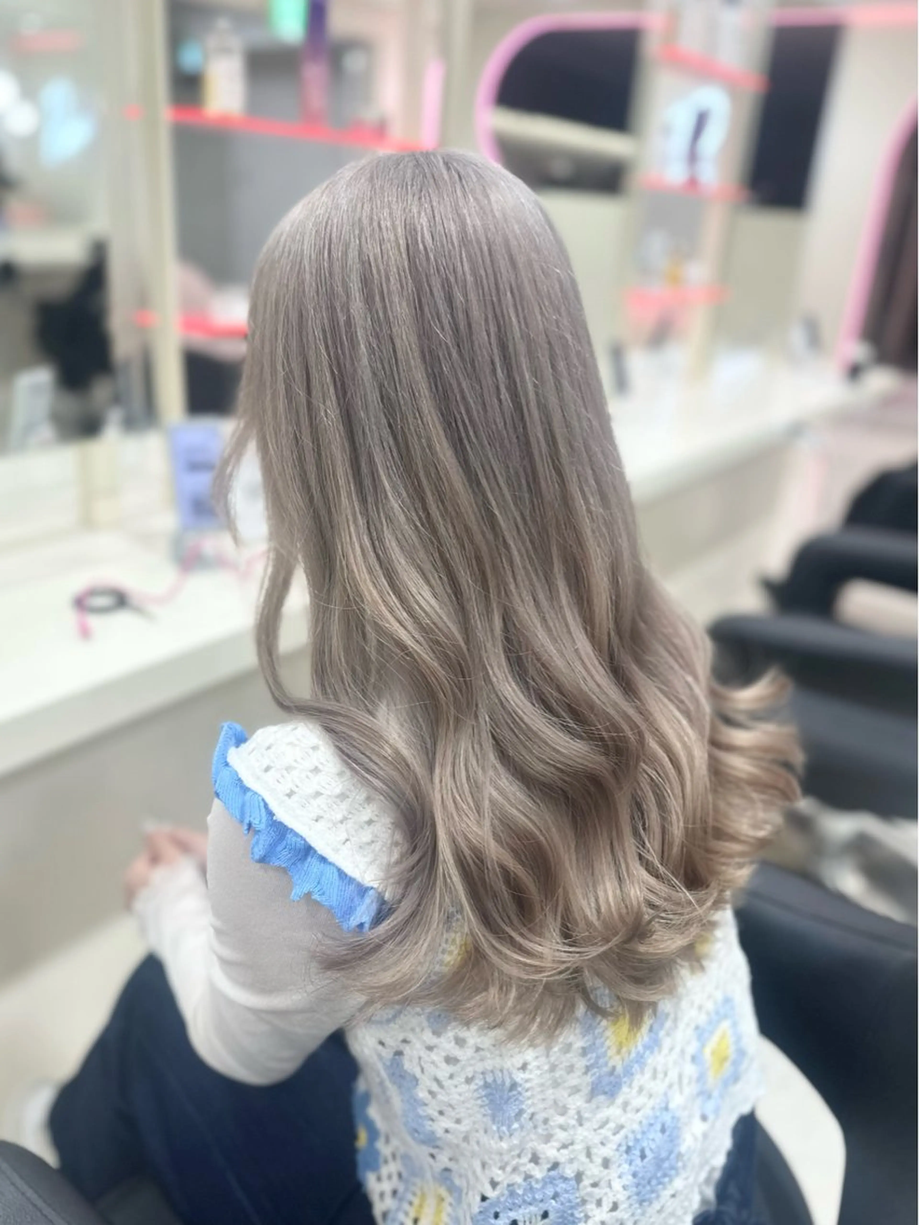 ロング ヘアカラー 🎀淡めモテカラー WAKANA🎀のヘアスタイル