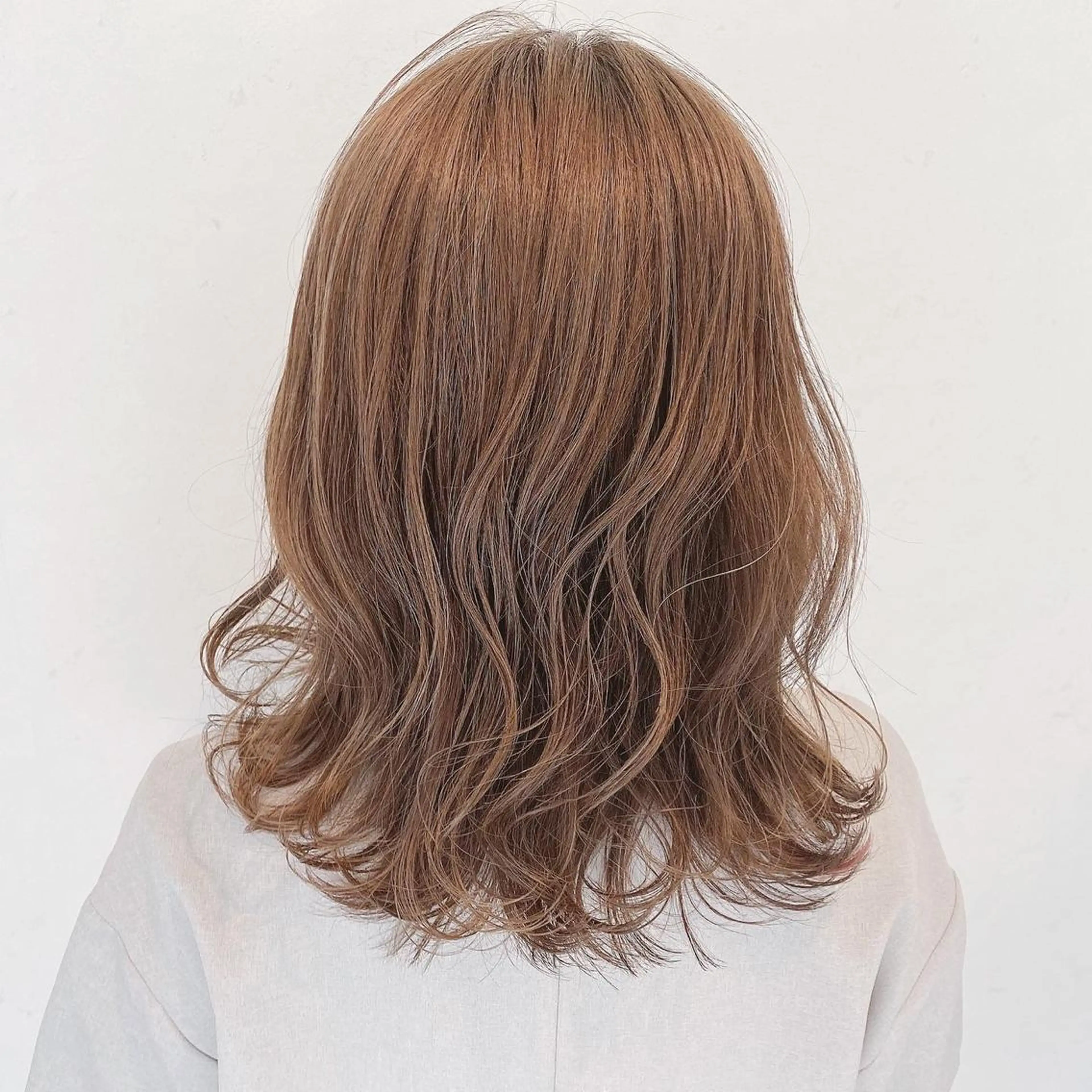 ミディアム カラー The book hand salon所属・伊藤 さやかのヘアスタイル