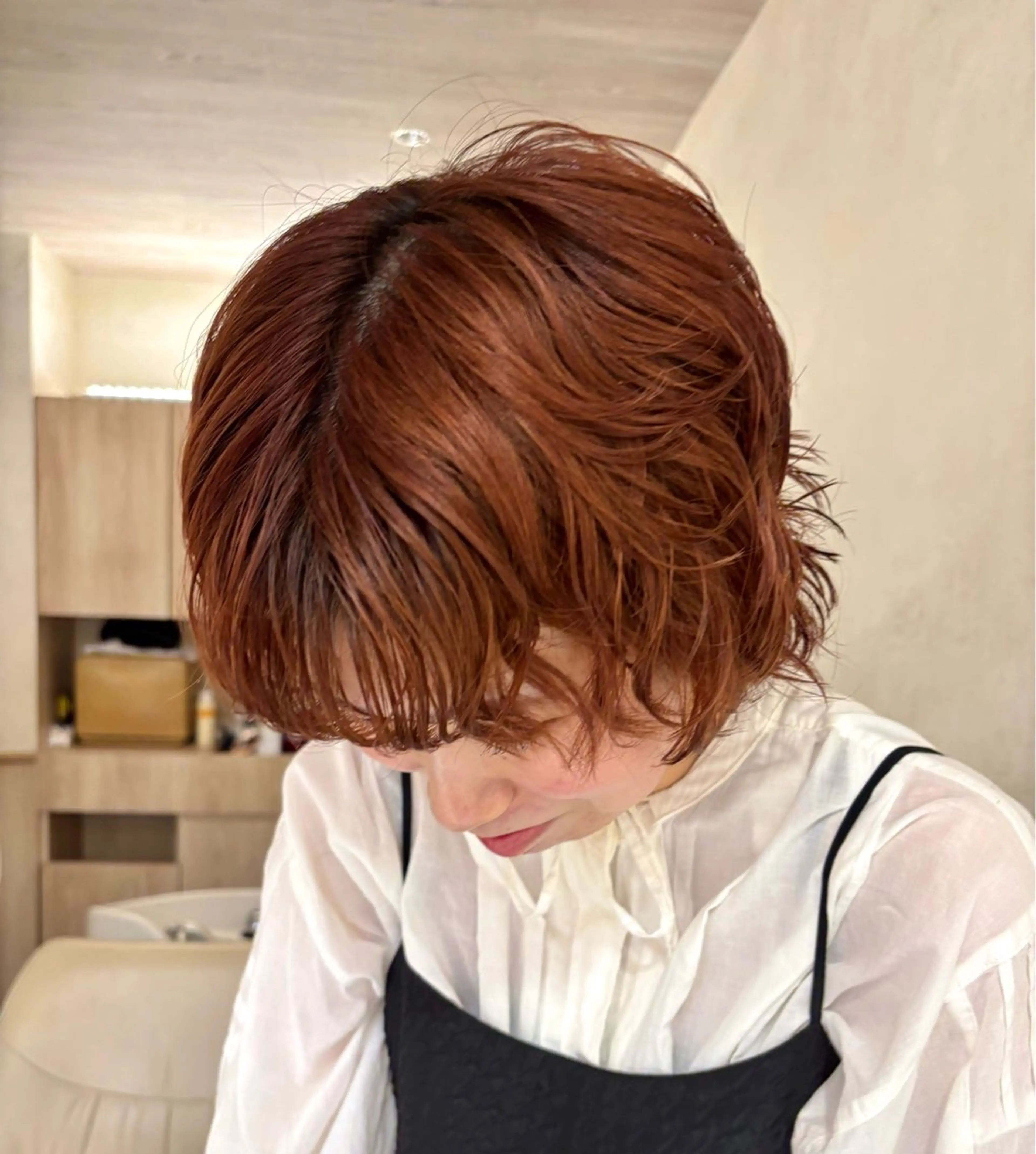 ショート カット ヘアカラー レイヤー/ベージュ/ Yurika🐝🌹のヘアスタイル