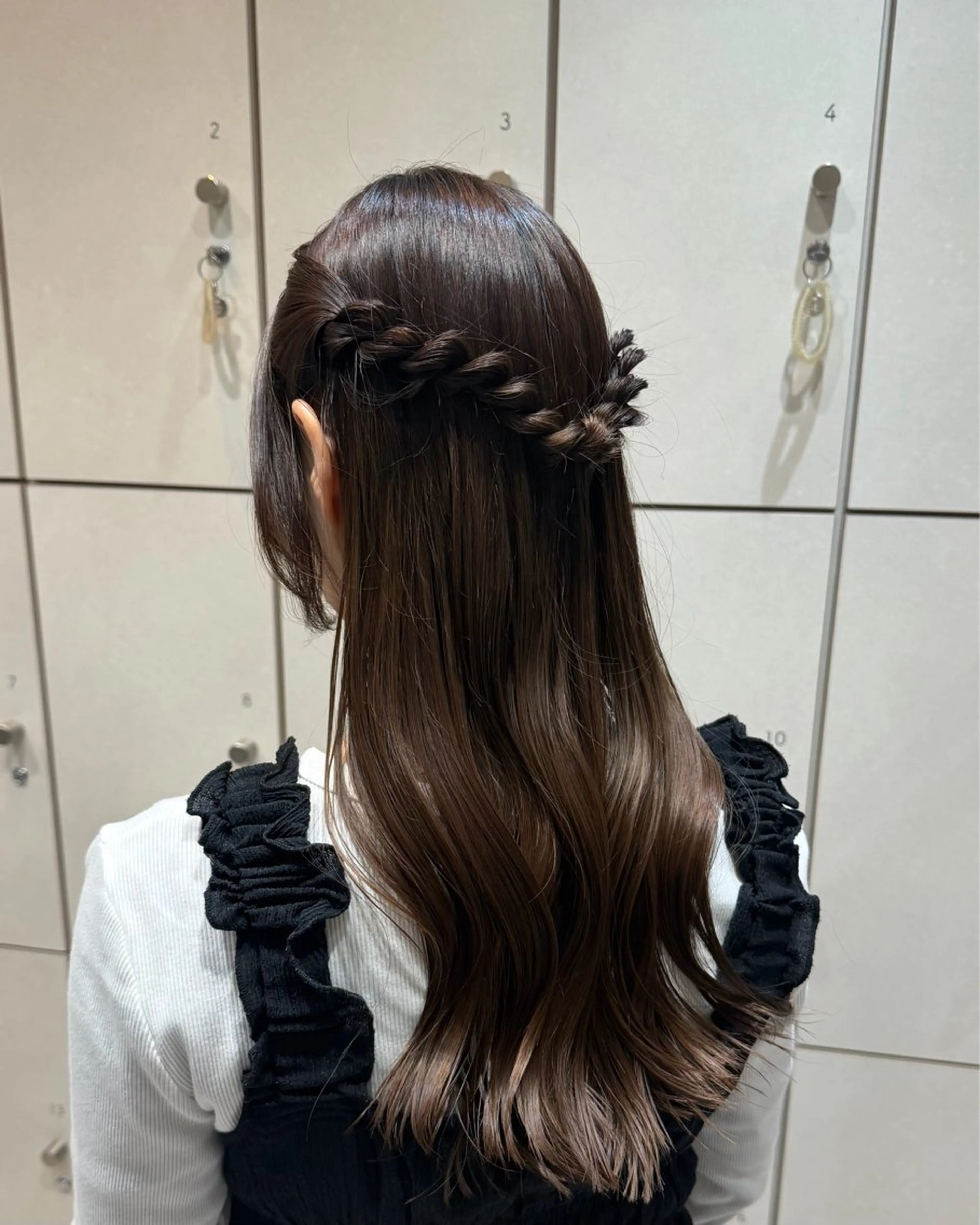 ロング ヘアアレンジ ハーフアップ 簡単アレンジ カット ヘアセット 吉川沙知 /ナチュラルカラーのヘアスタイル