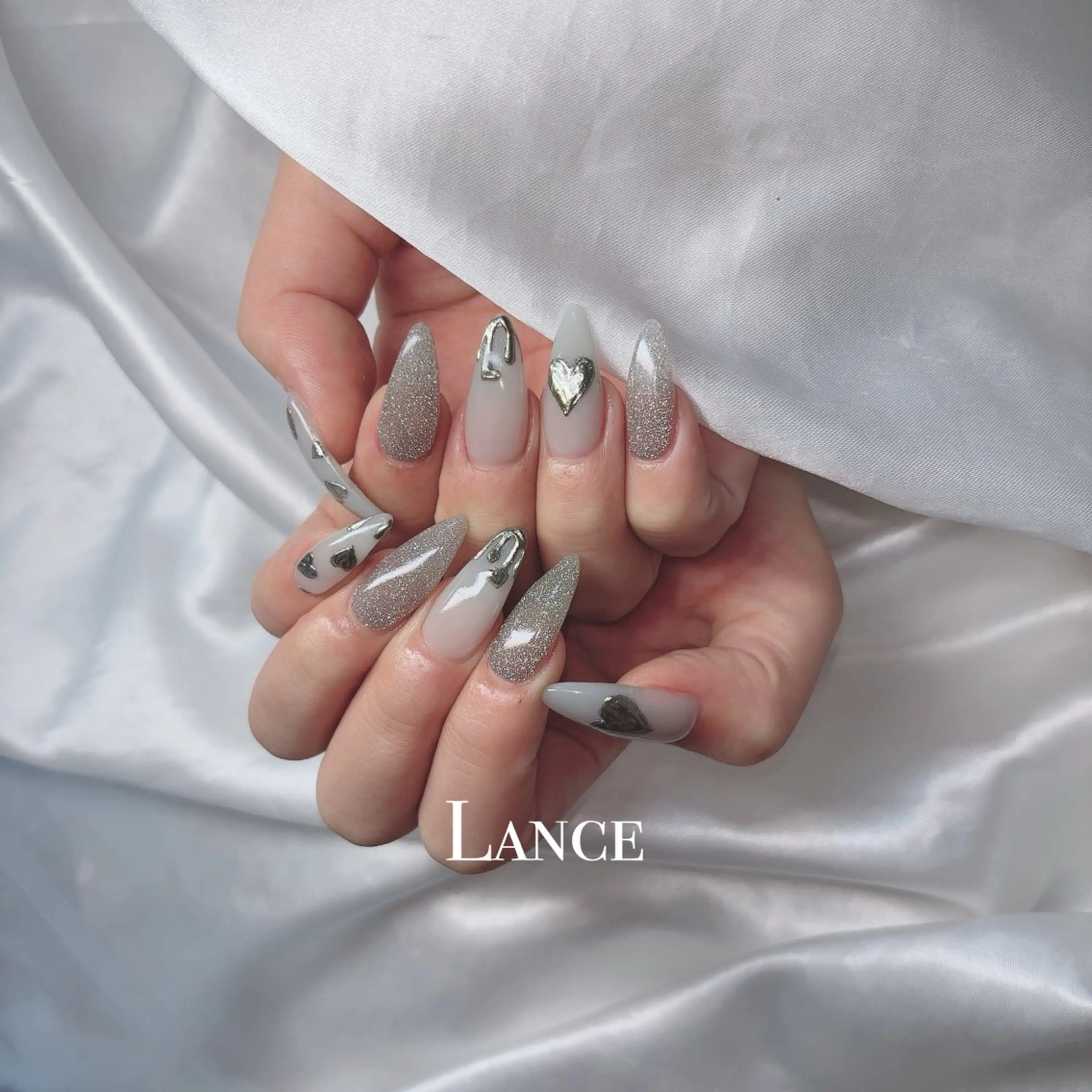 ネイル フレンチネイル キラキラネイル 韓国ネイル 春ネイル ワンホンネイル ハンドネイル Lance nailのネイルデザイン