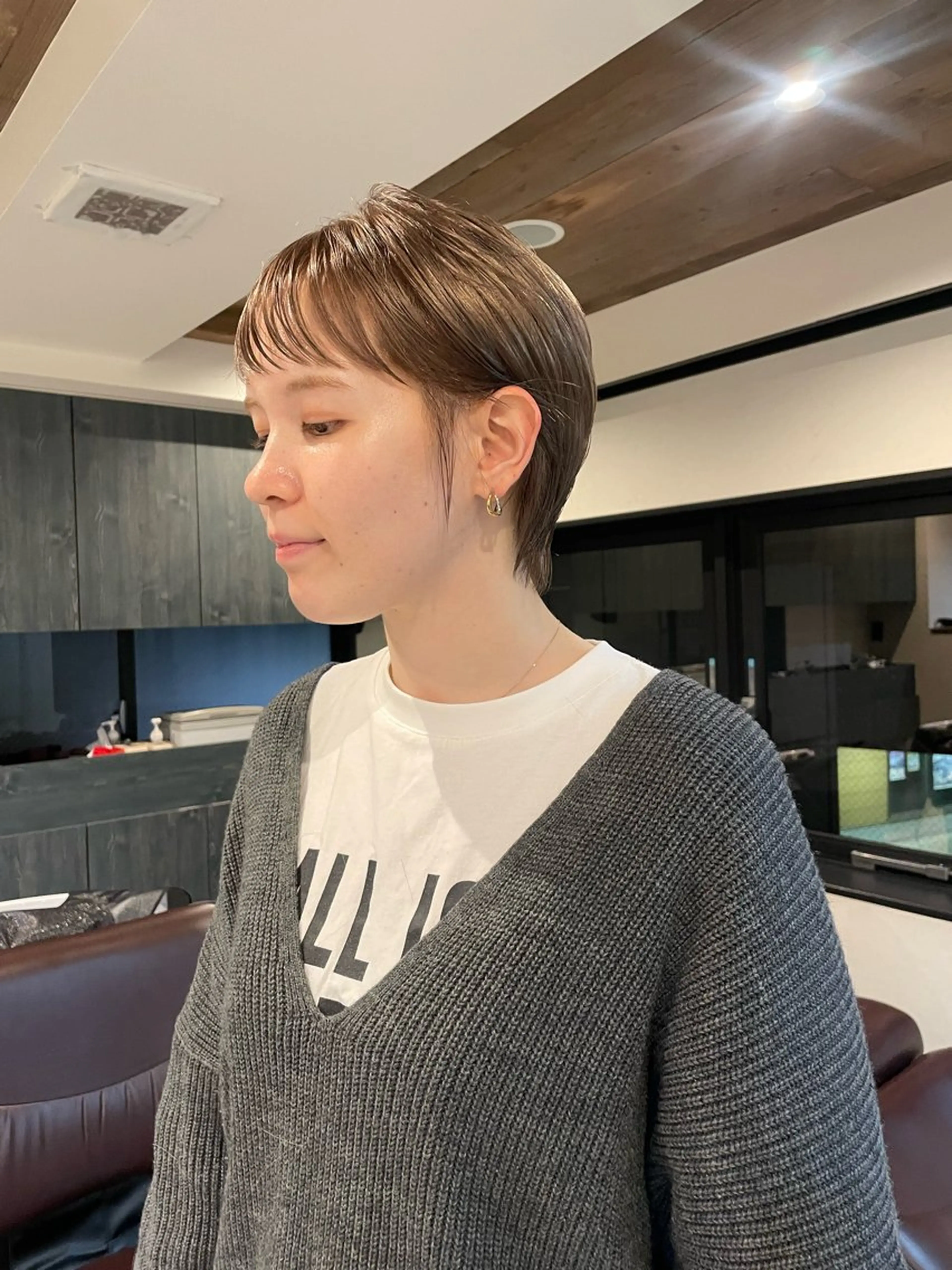 ショート カラー ベージュカラー ブリーチ ヘアカラー 渋谷 留菜のヘアスタイル