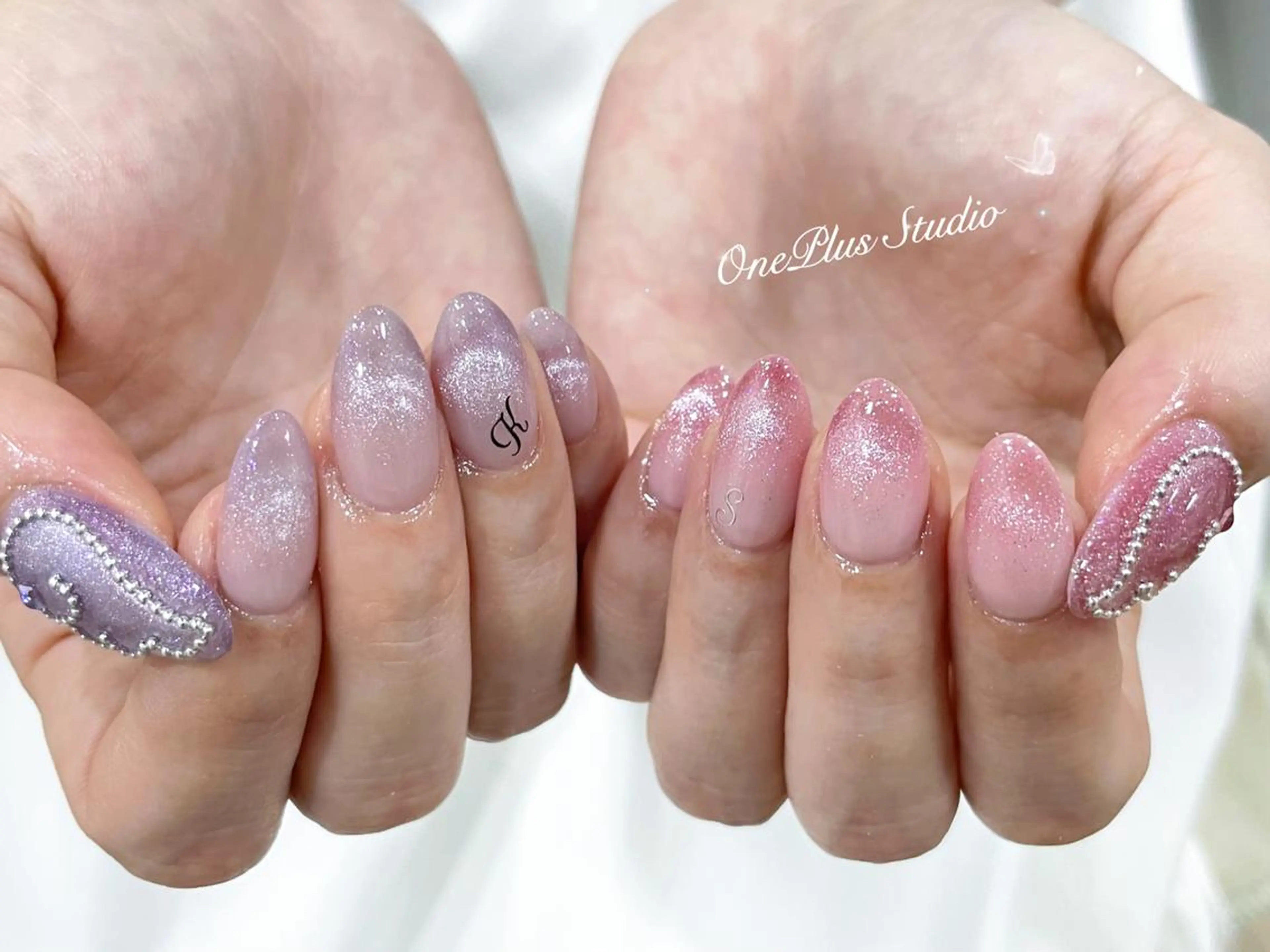 ネイル アートネイル オーロラネイル ガーリー キラキラネイル 韓国ネイル One plus StudioNailのネイルデザイン